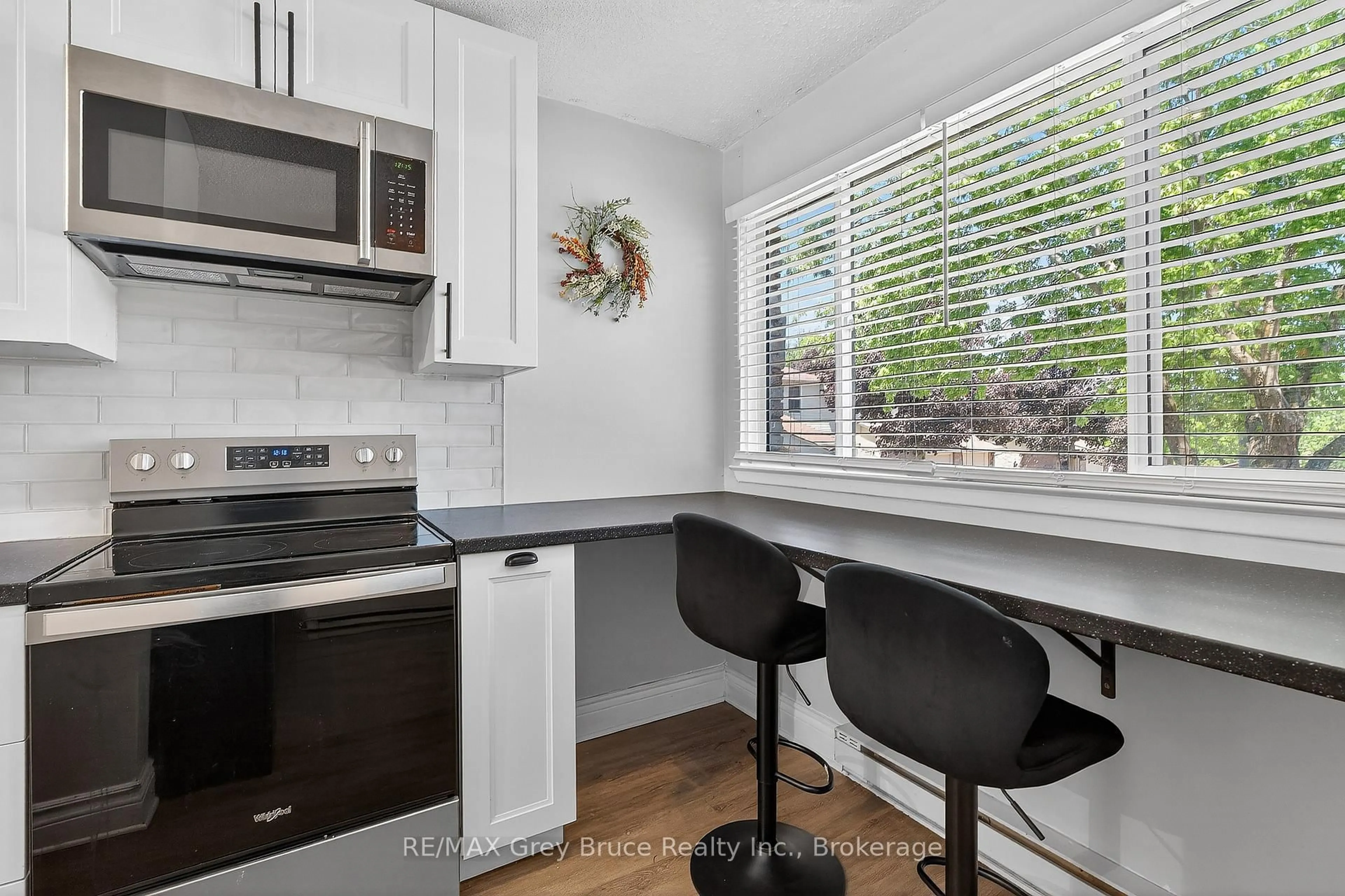 Standard kitchen, unknown for 75 Laurie Cres #75, Owen Sound Ontario N4K 6C3