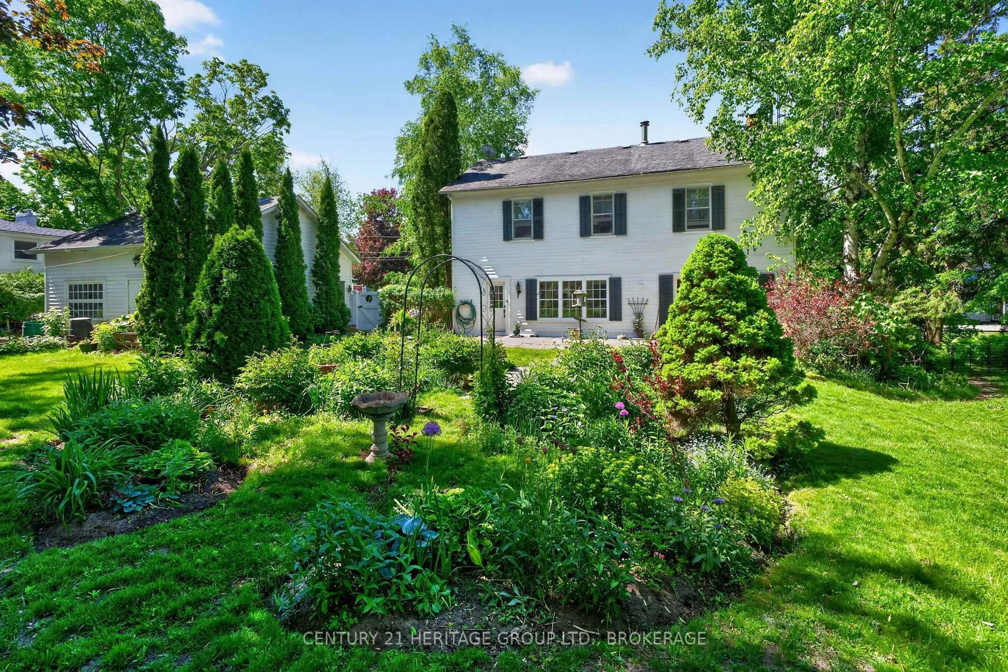 A pic from outside/outdoor area/front of a property/back of a property/a pic from drone, street for 136 Old Danforth Rd, Alnwick/Haldimand Ontario K0K 2G0
