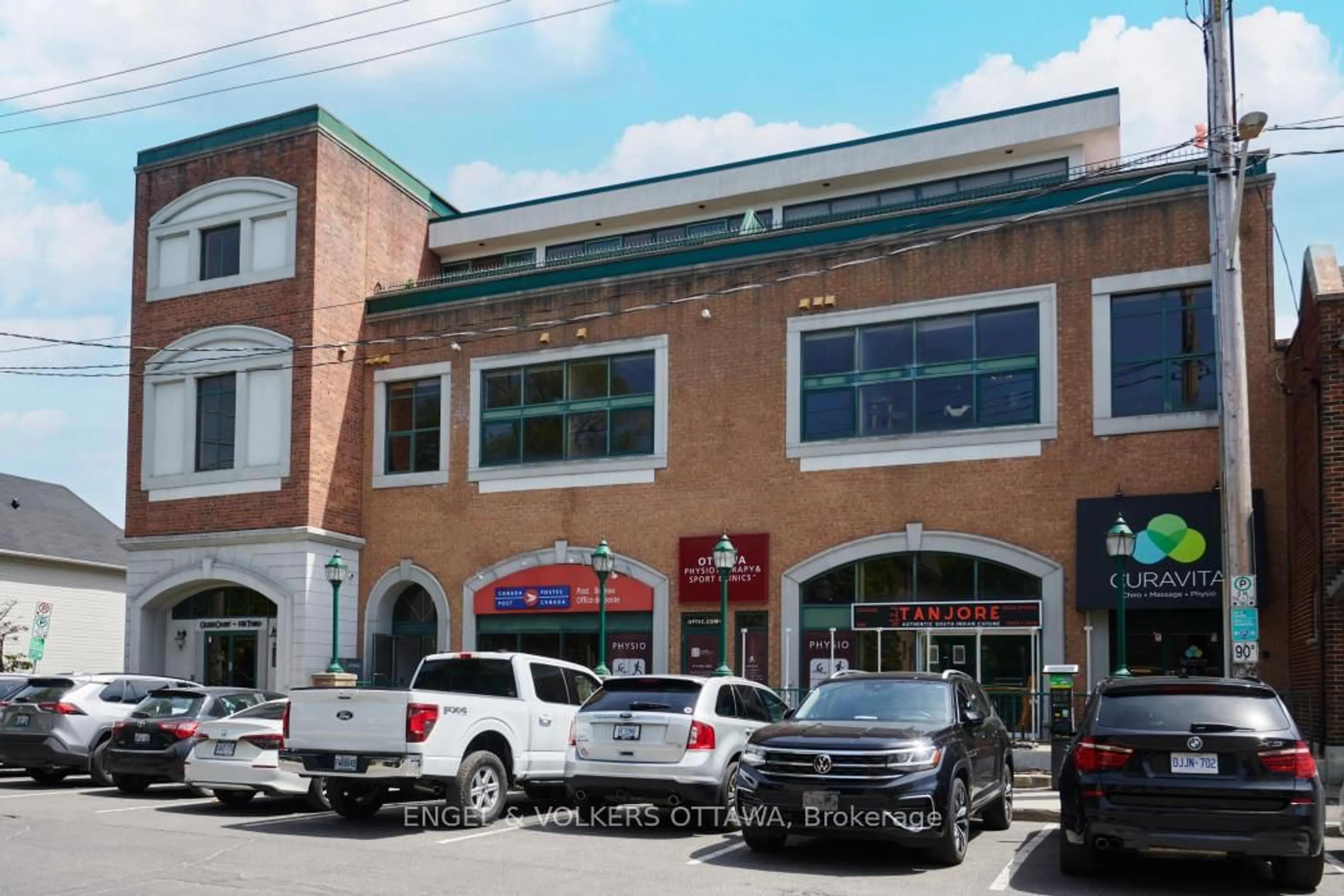 Unknown for 108 Third Ave #201, Ottawa Ontario K1S 2J8