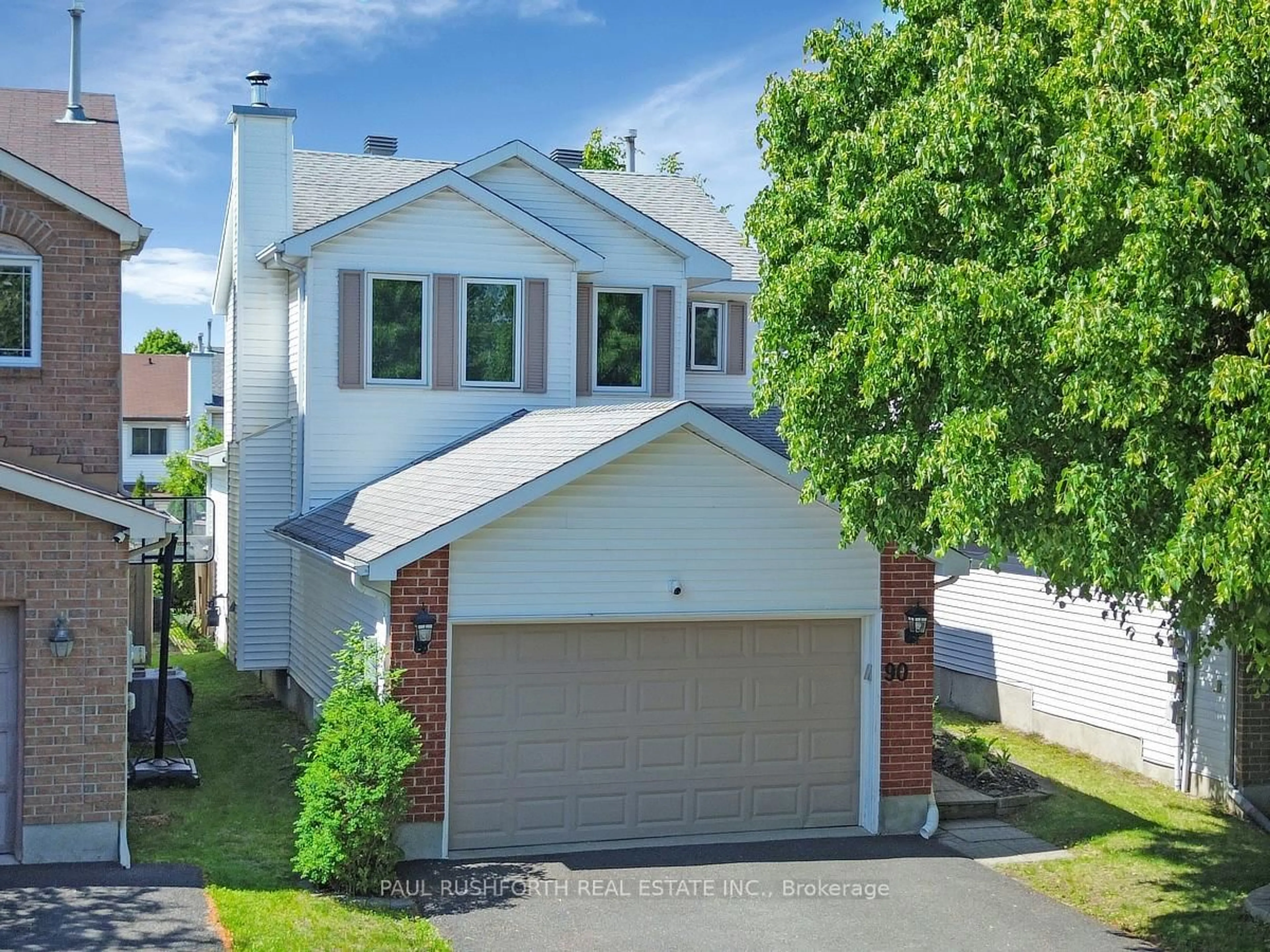 A pic from outside/outdoor area/front of a property/back of a property/a pic from drone, street for 90 Acklam Terr, Kanata Ontario K2K 2J1