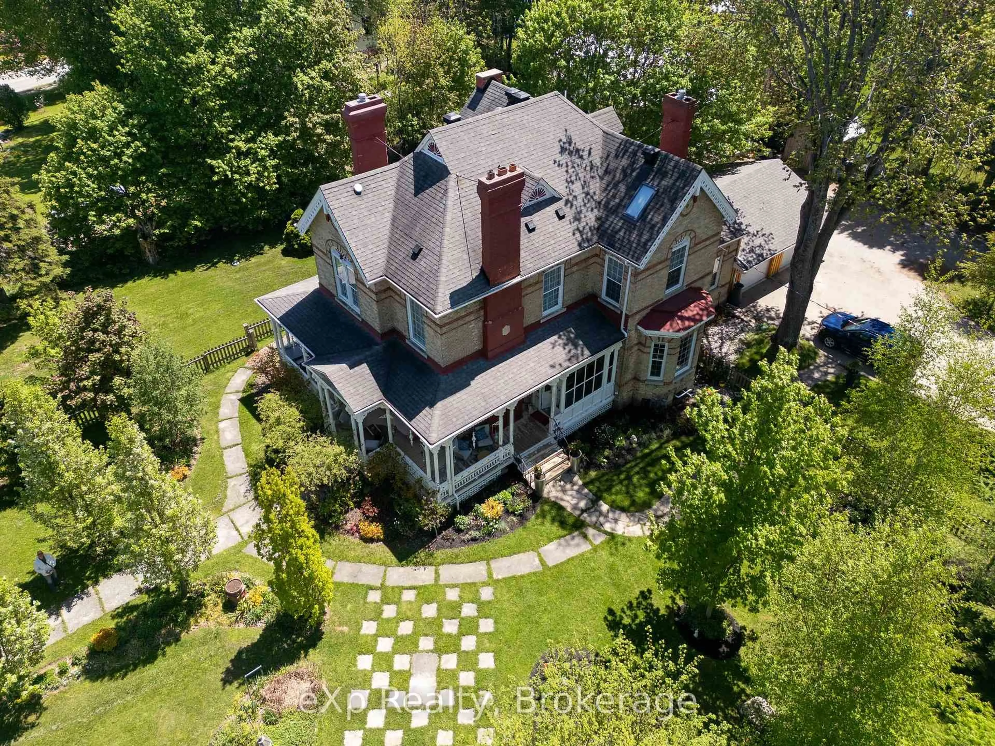 A pic from outside/outdoor area/front of a property/back of a property/a pic from drone, unknown for 285 Mary St, South Bruce Peninsula Ontario N0H 2T0
