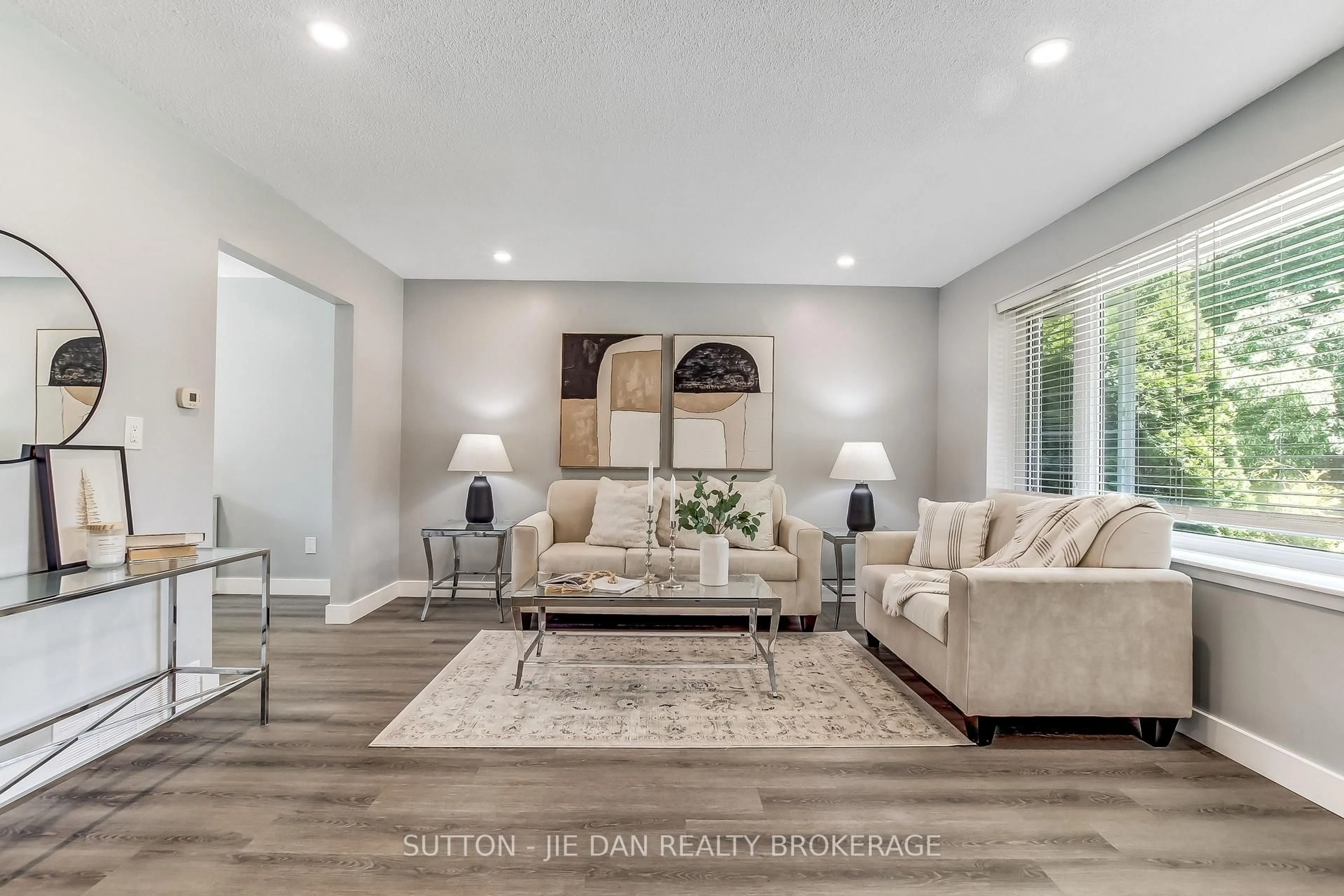 Living room with furniture, unknown for 729 Hampstead Rd, London South Ontario N6C 4X7