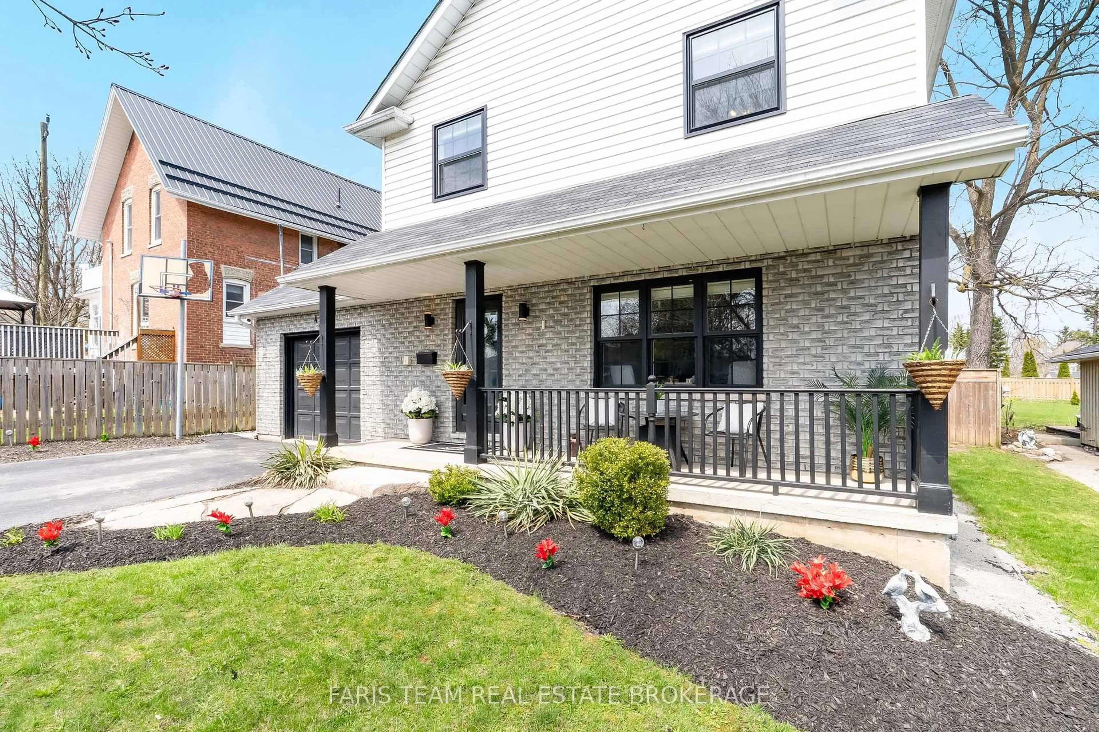 Home with brick exterior material, street for 44 Regent St, Kawartha Lakes Ontario K9V 3V2
