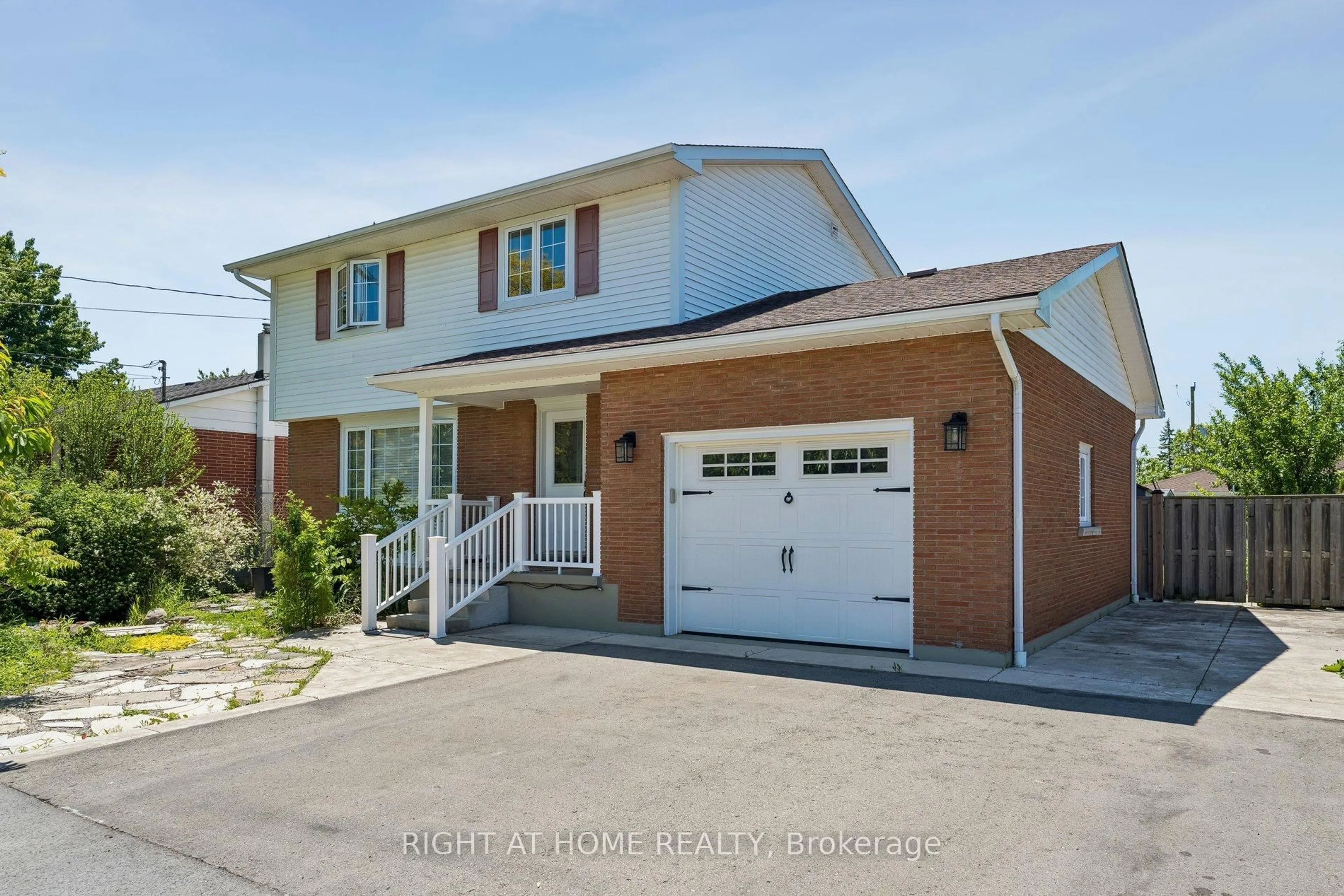 Home with brick exterior material, street for 15 KING St, Fort Erie Ontario L2A 3Z3