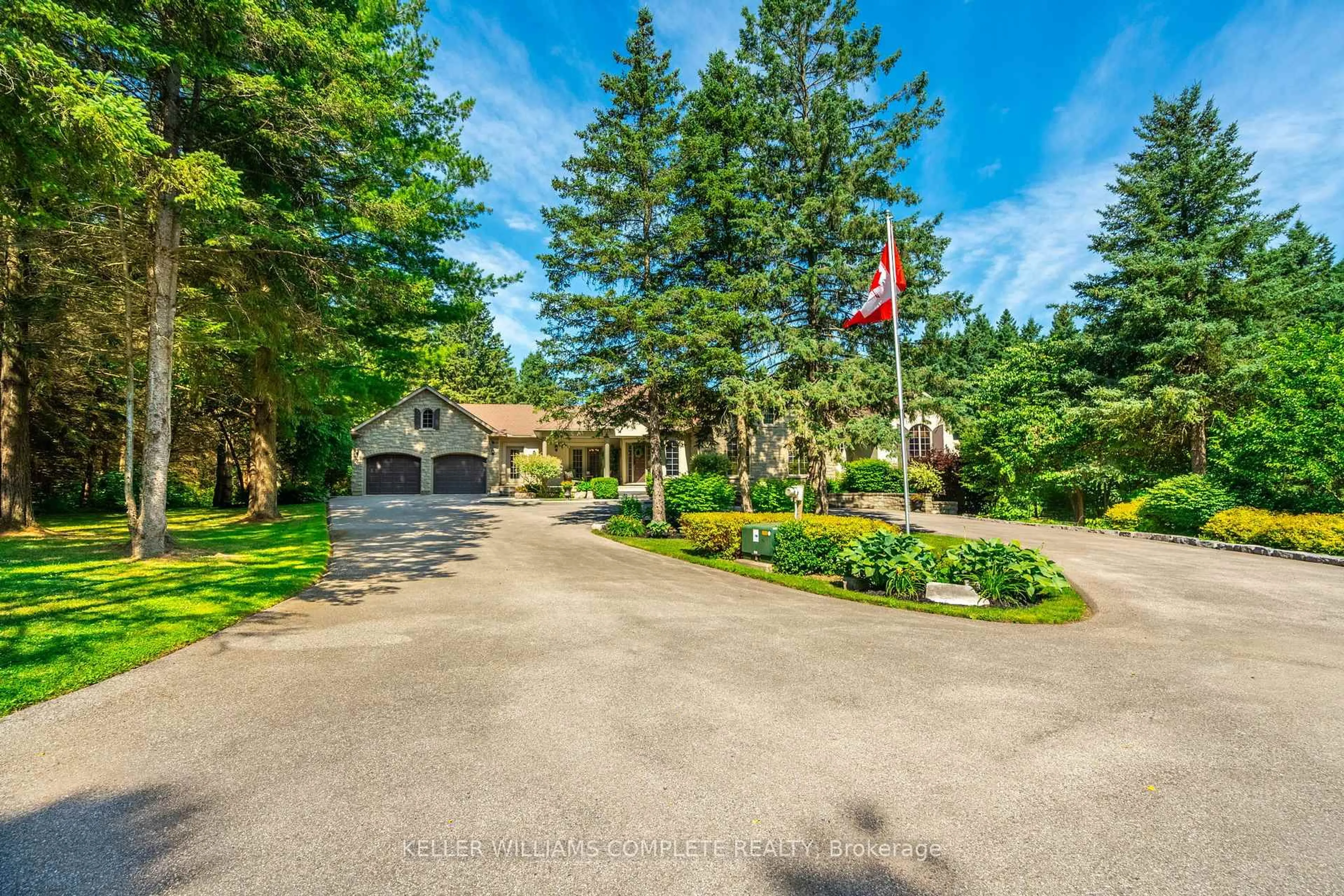 A pic from outside/outdoor area/front of a property/back of a property/a pic from drone, unknown for 18 Westie Rd, Brantford Ontario N3T 5L4