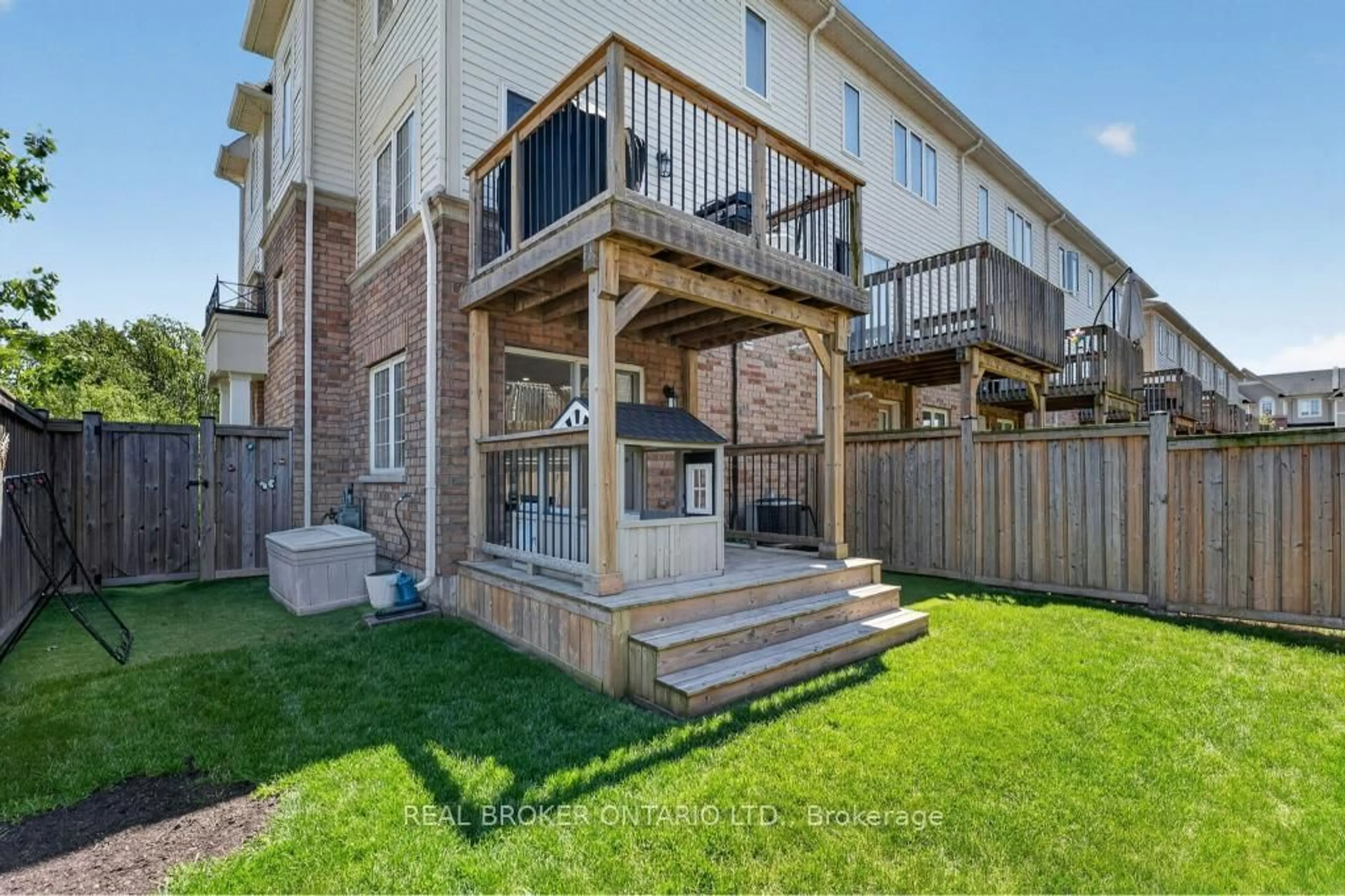 Patio, unknown for 2 Kenridge Terr, Hamilton Ontario L8J 0G4
