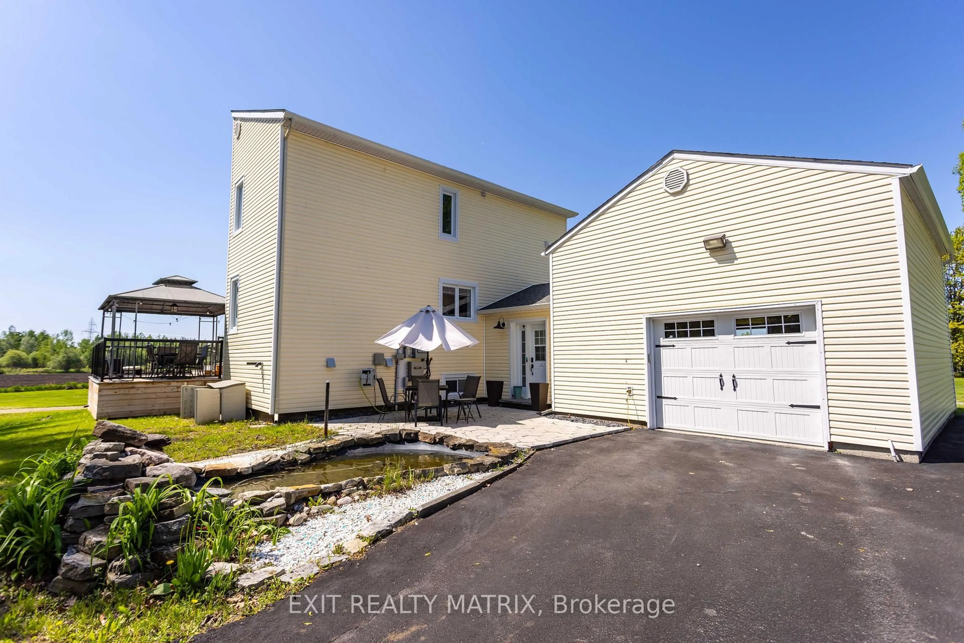 Unknown for 912 Eadie Rd, Russell Ontario K4R 1E5