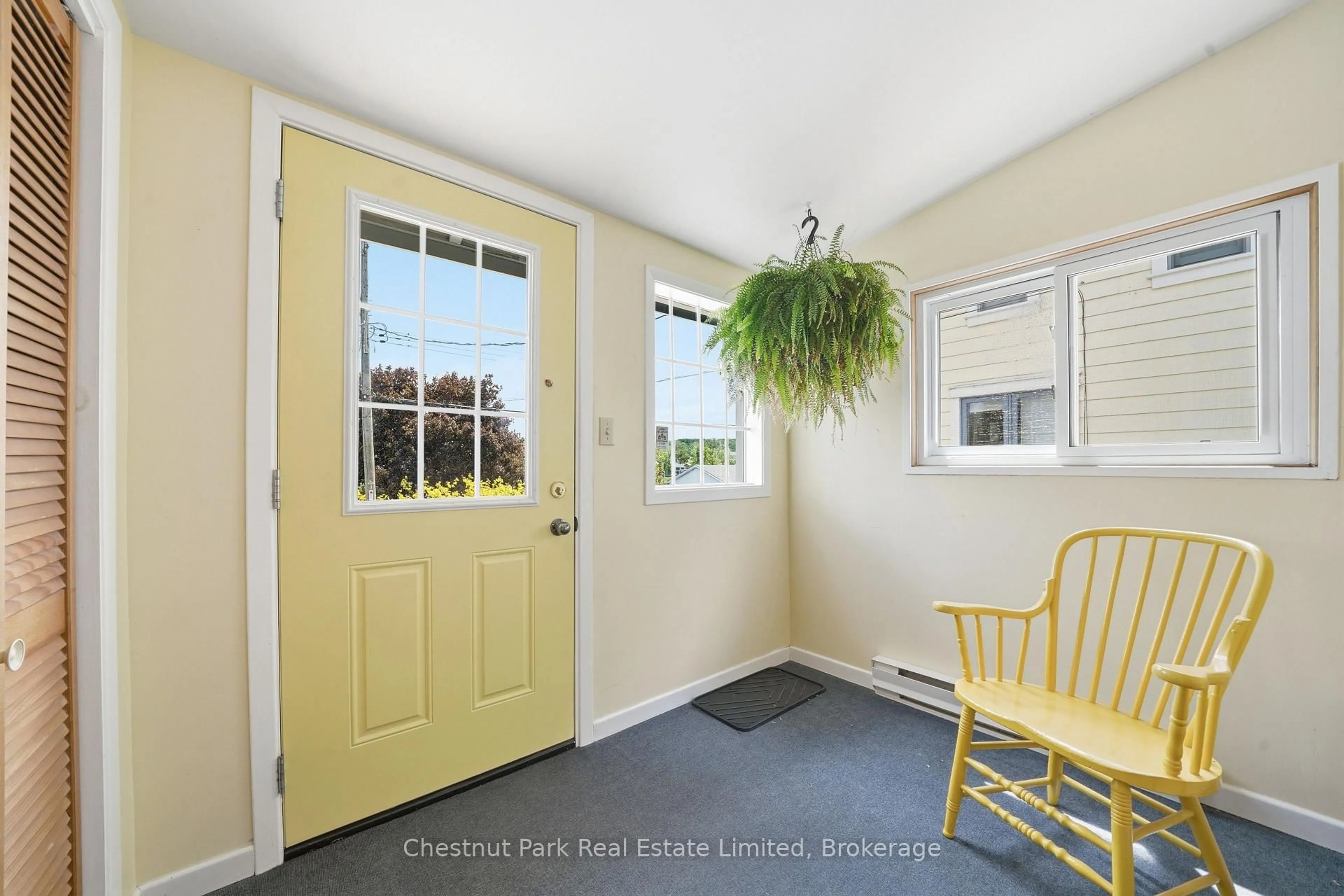 Indoor entryway for 31 Hill St, Prince Edward County Ontario K0K 2T0