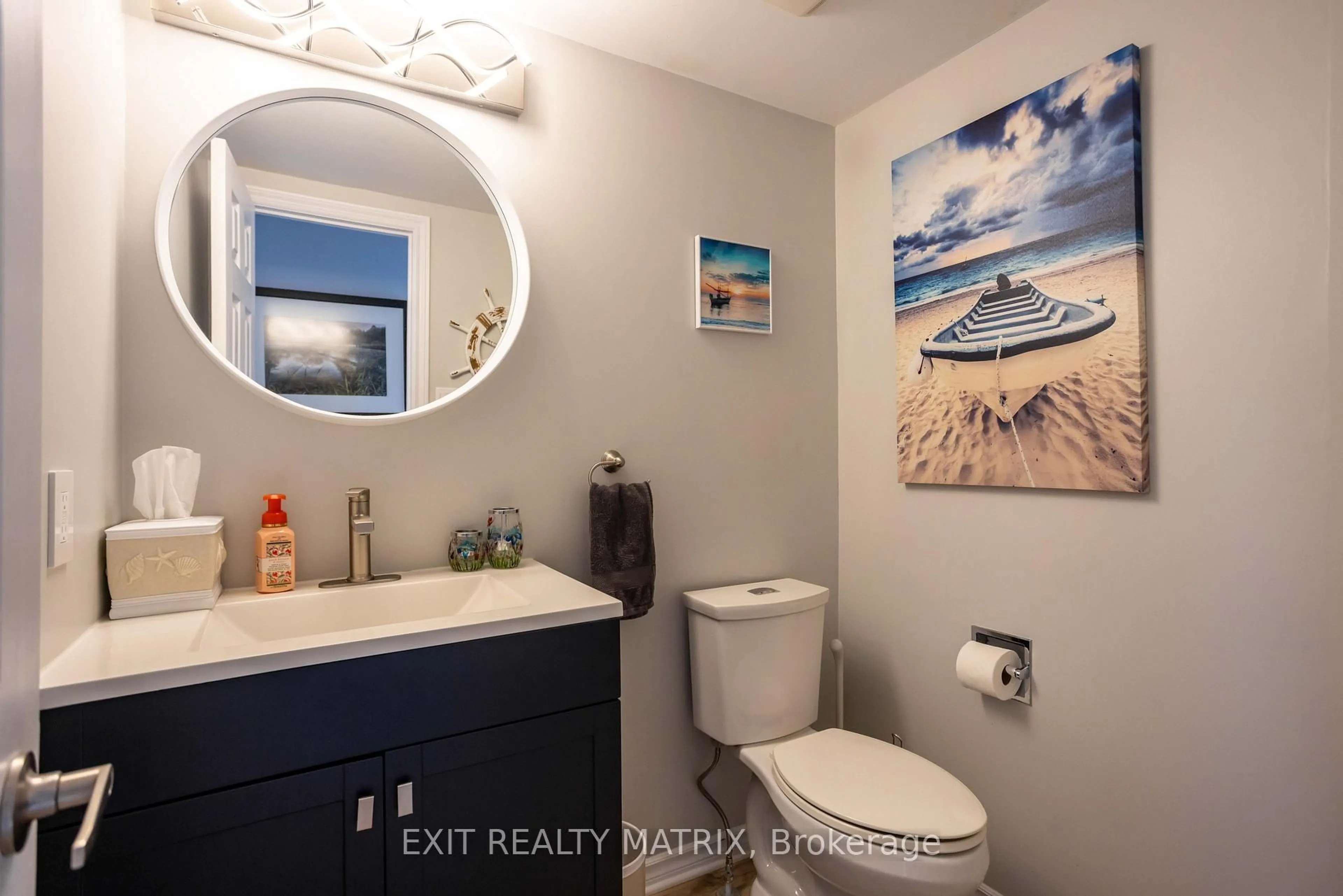 Standard bathroom, ceramic/tile floor for 1523 Briarfield Cres, Ottawa Ontario K4A 1Z9