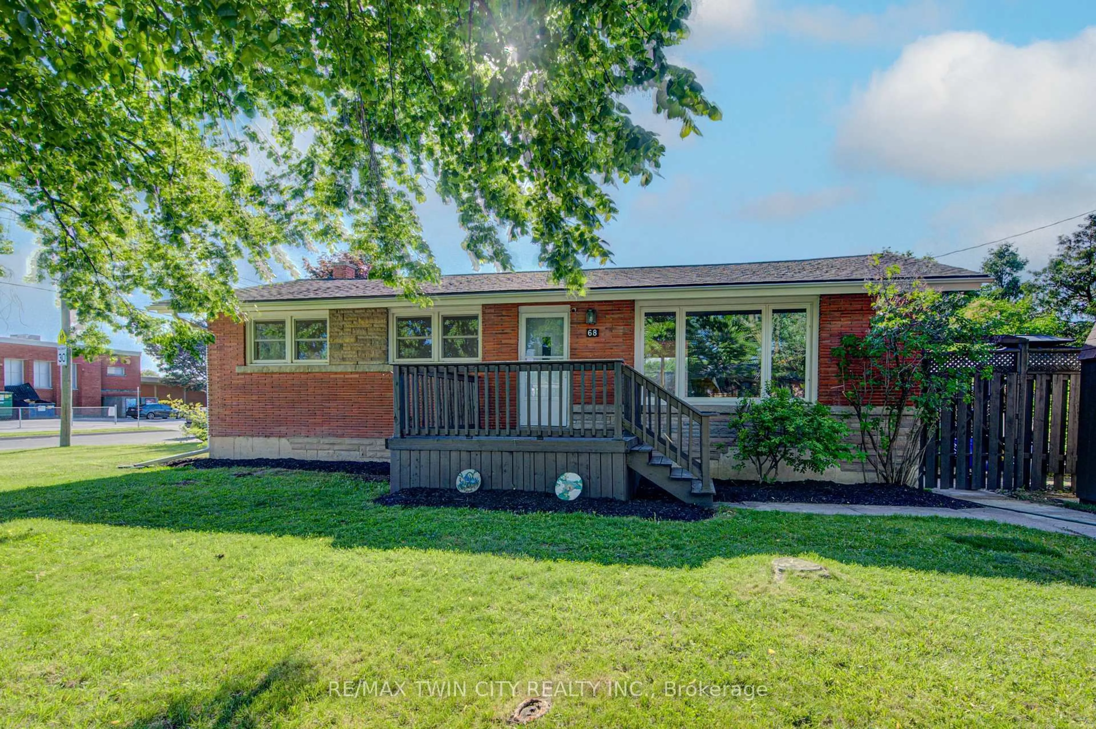 Unknown for 68 Kingslea Dr, Hamilton Ontario L8T 4A3