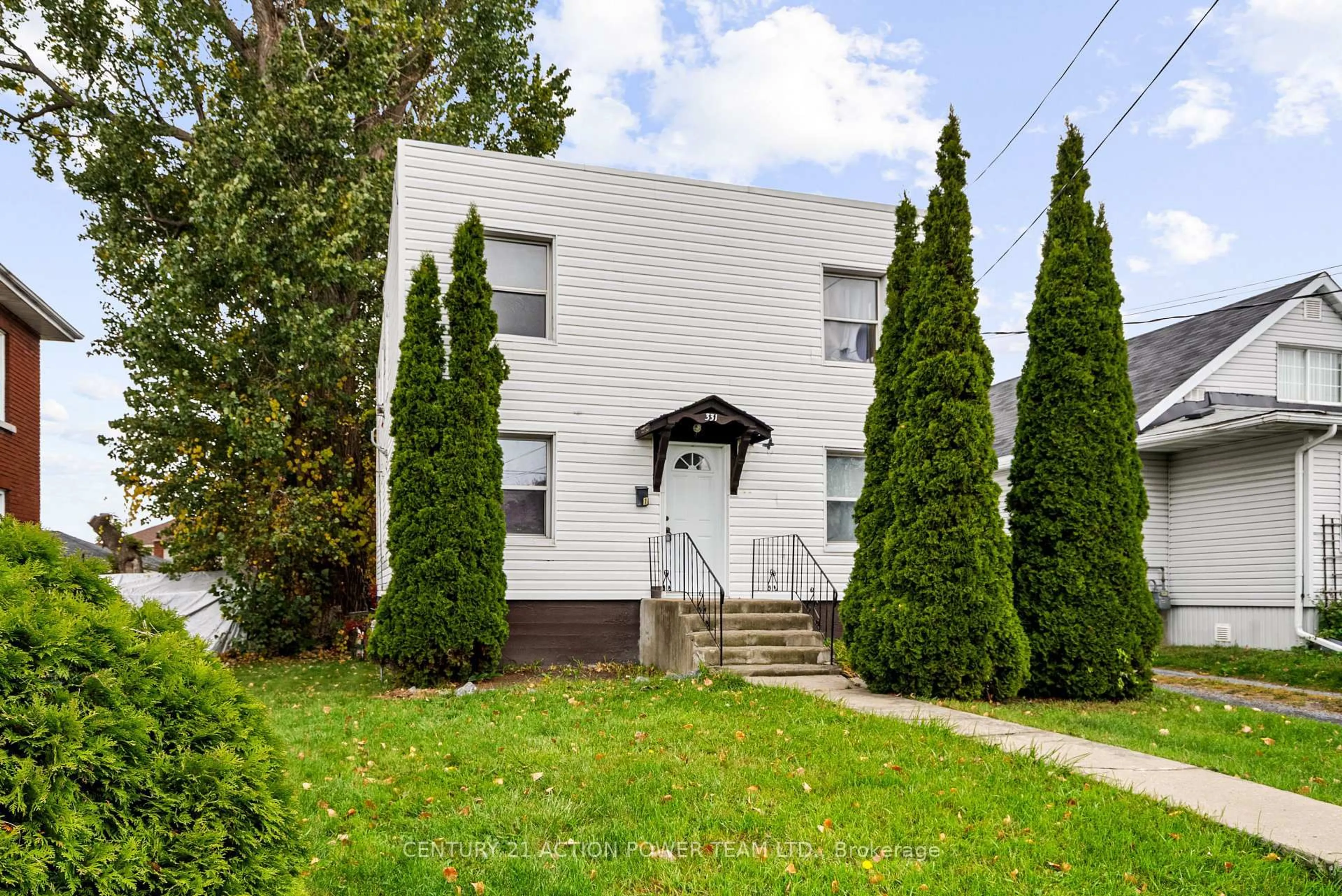Home with brick exterior material, building for 331 7th St, Cornwall Ontario K6H 2R8