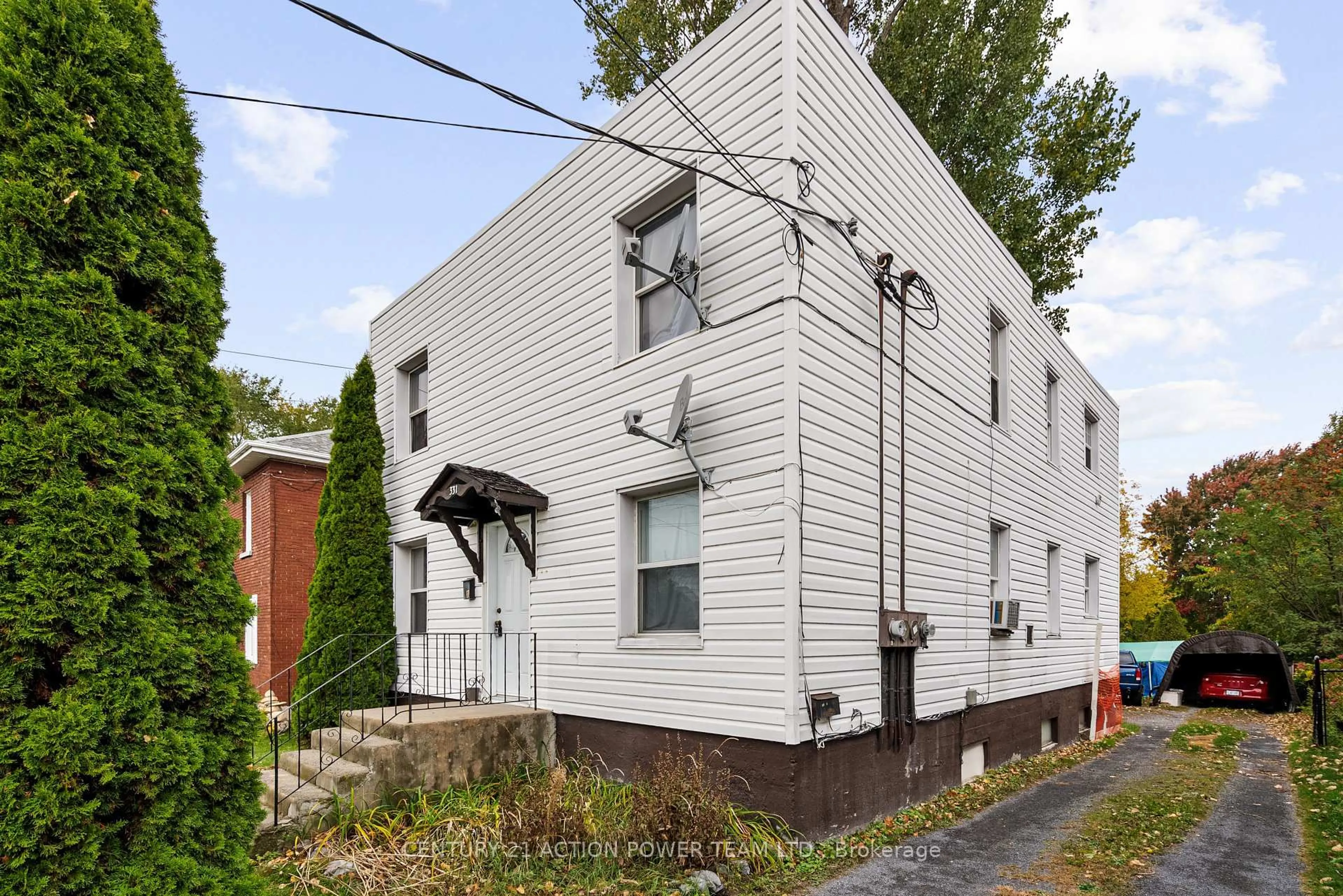 Home with brick exterior material, street for 331 7th St, Cornwall Ontario K6H 2R8