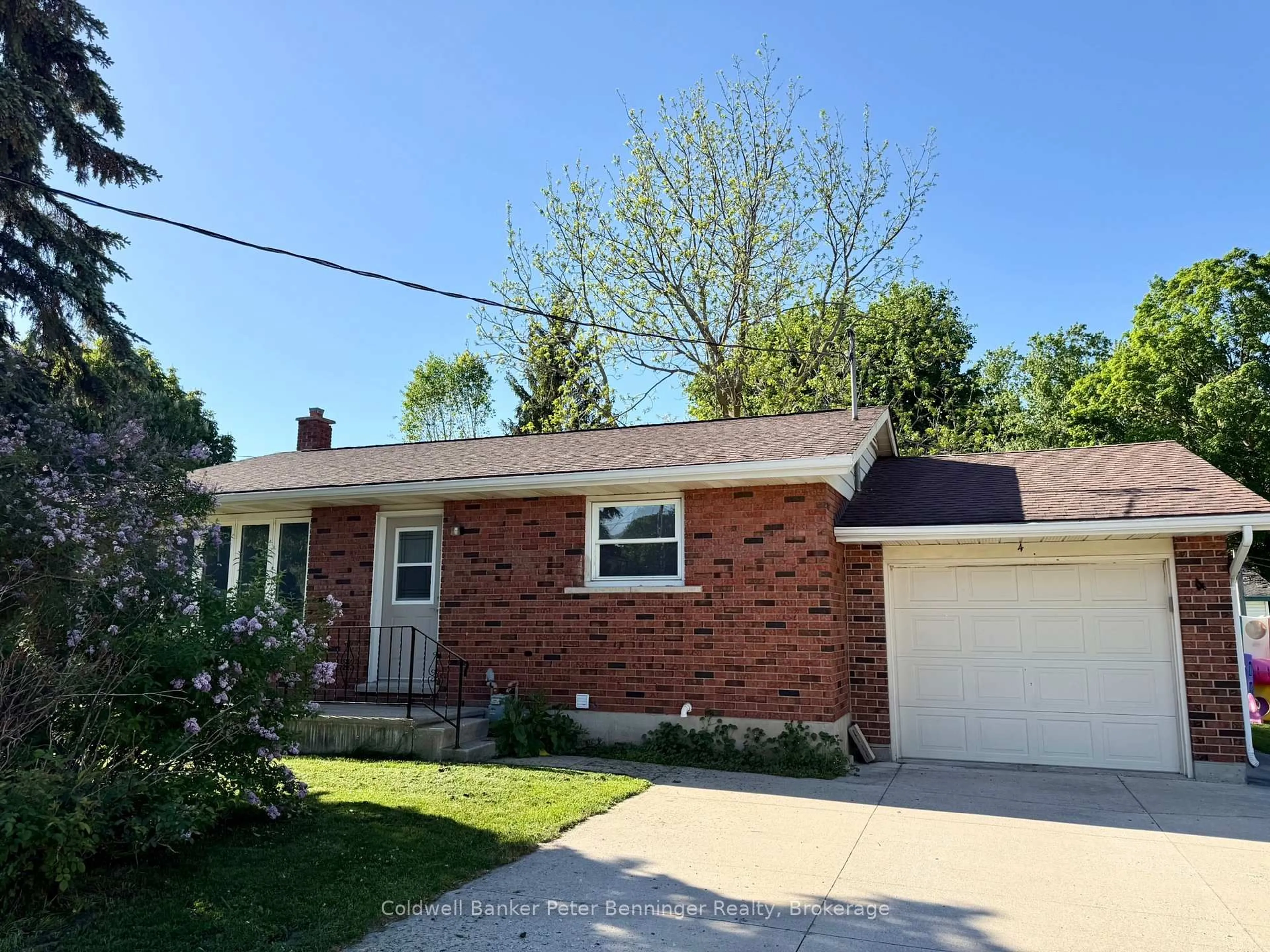 Unknown for 4 Huron St, Brockton Ontario N0G 2V0