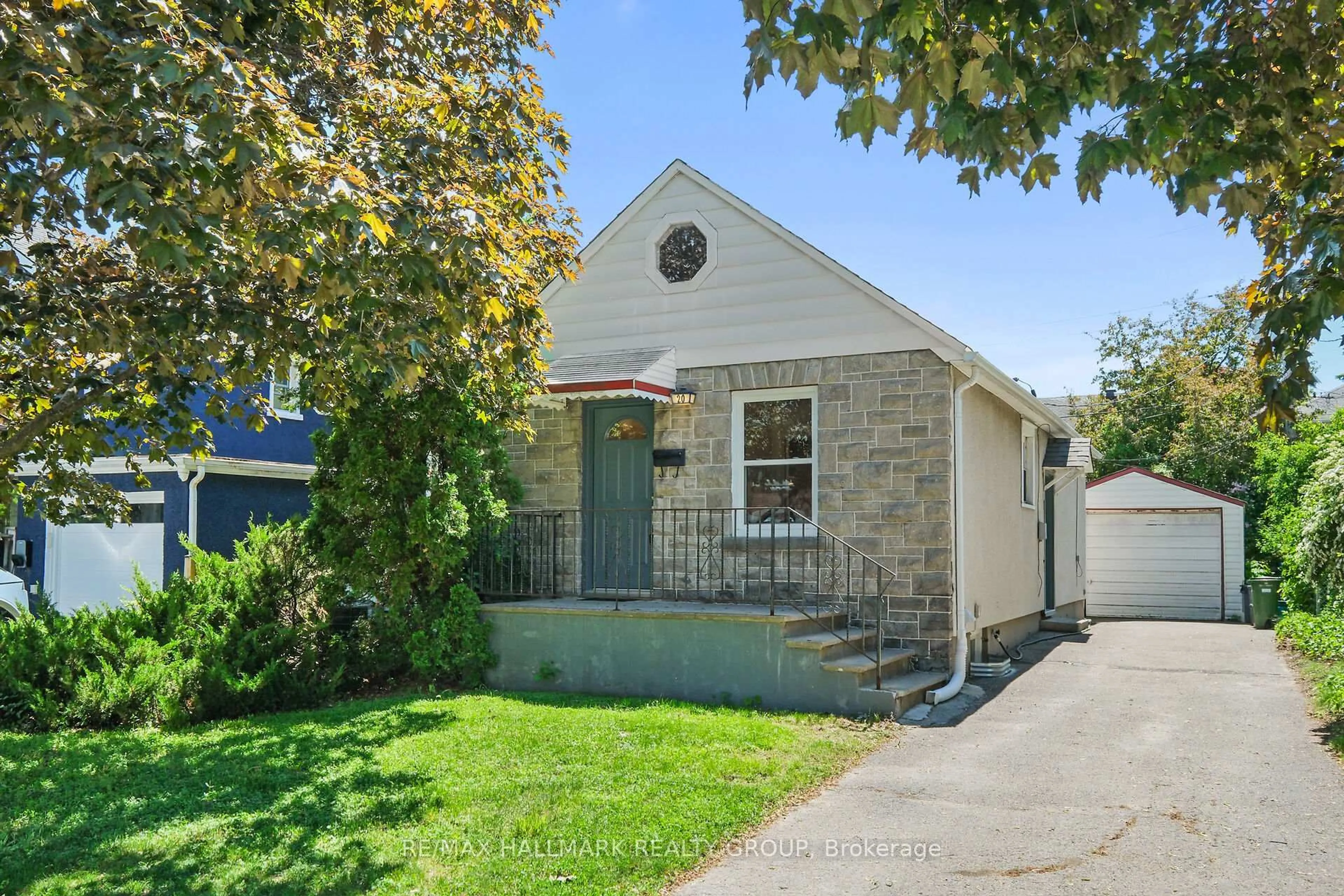 Unknown for 20 Fern Ave, Ottawa Ontario K1Y 3S1