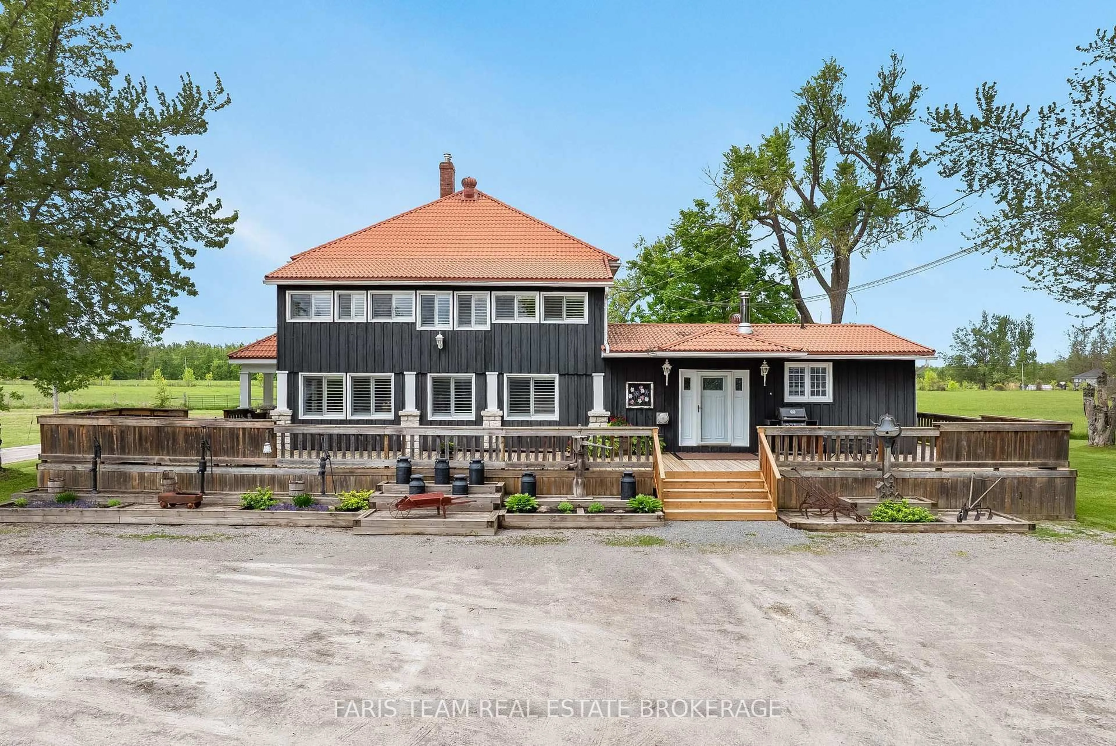 A pic from outside/outdoor area/front of a property/back of a property/a pic from drone, building for 94 Avery Point Rd, Kawartha Lakes Ontario L0K 1W0