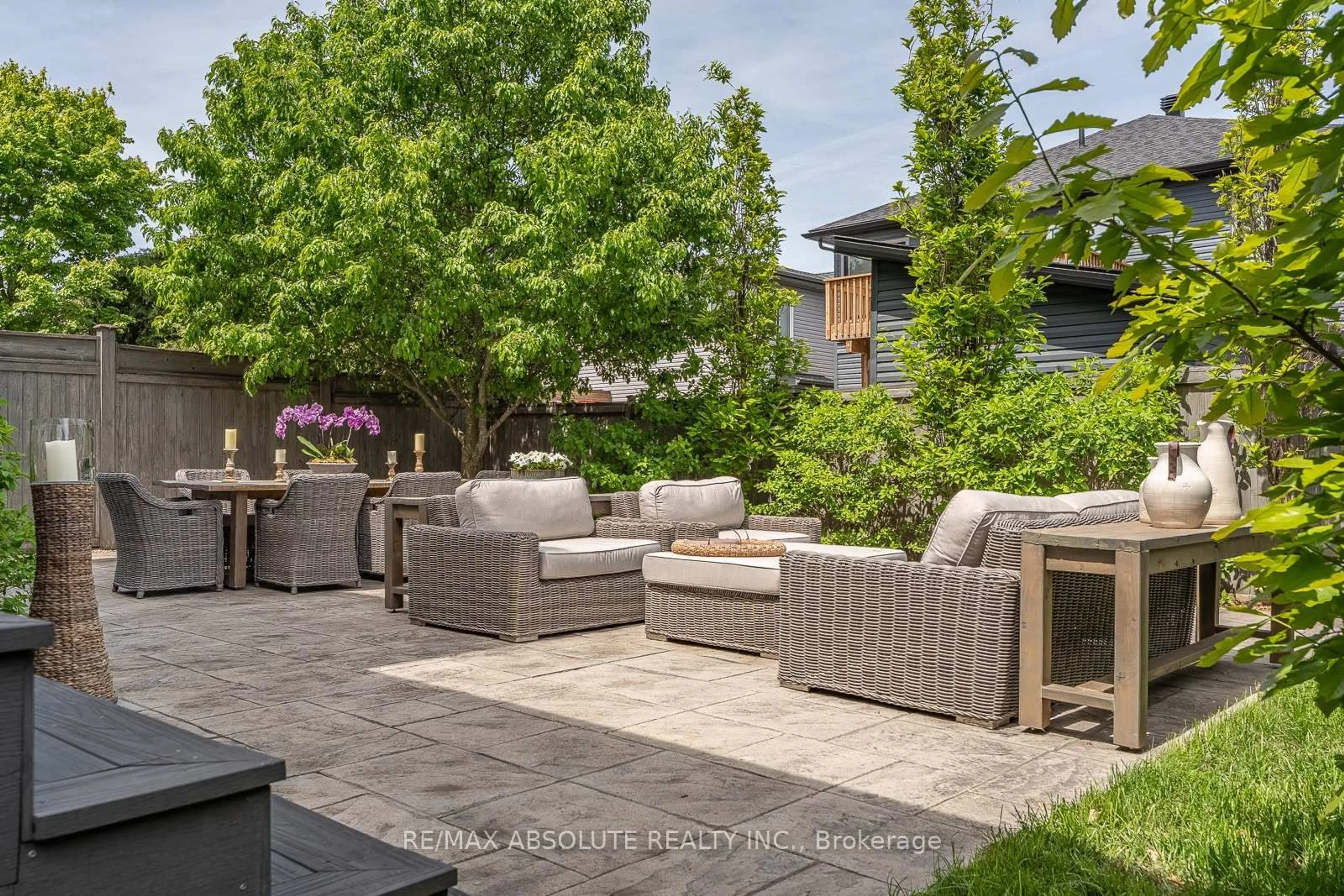 Patio, street for 414 LANDSWOOD Way, Ottawa Ontario K2S 0A3