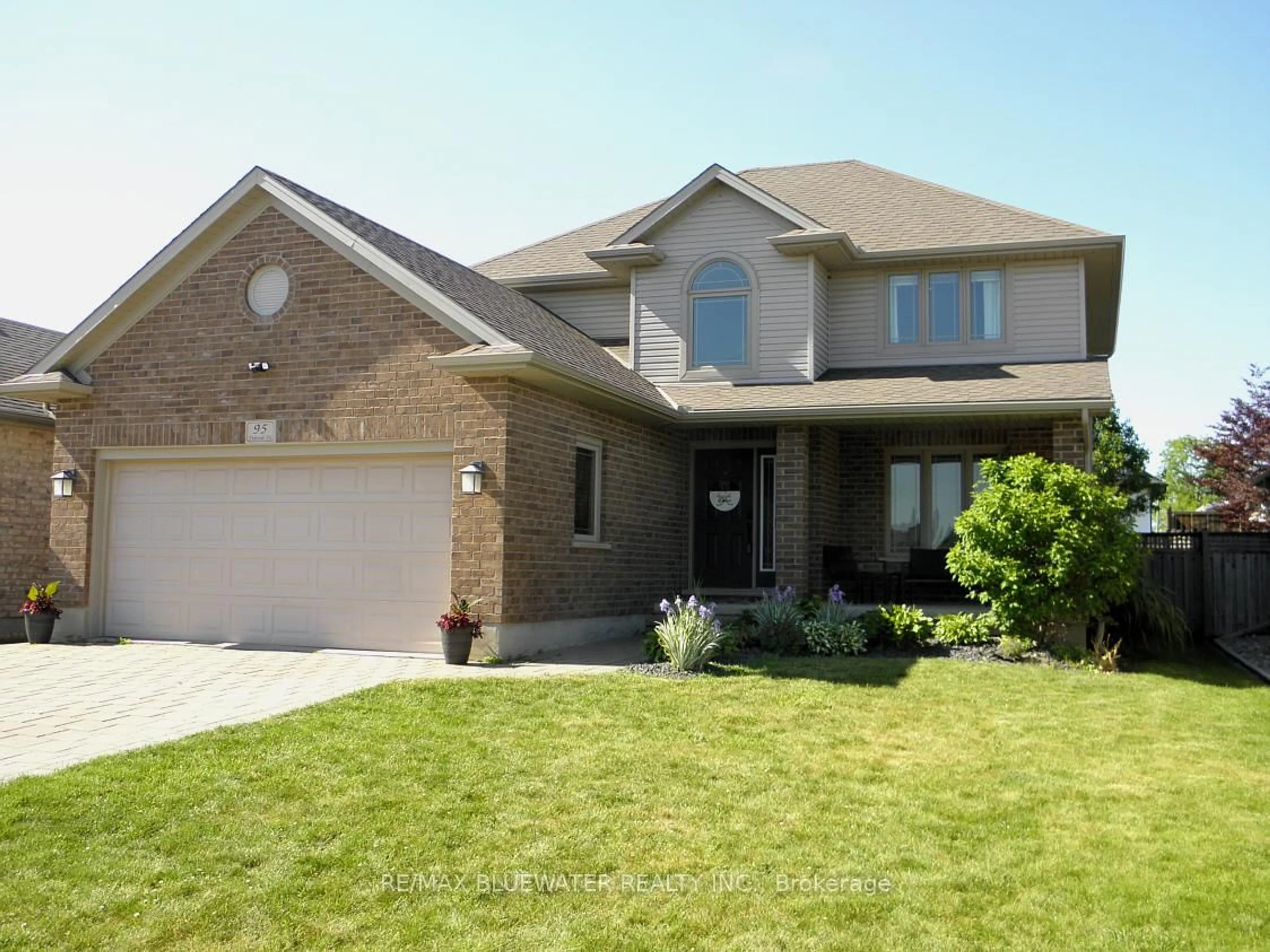 Home with brick exterior material, street for 95 Deborah Dr, Strathroy-Caradoc Ontario N7G 4E1