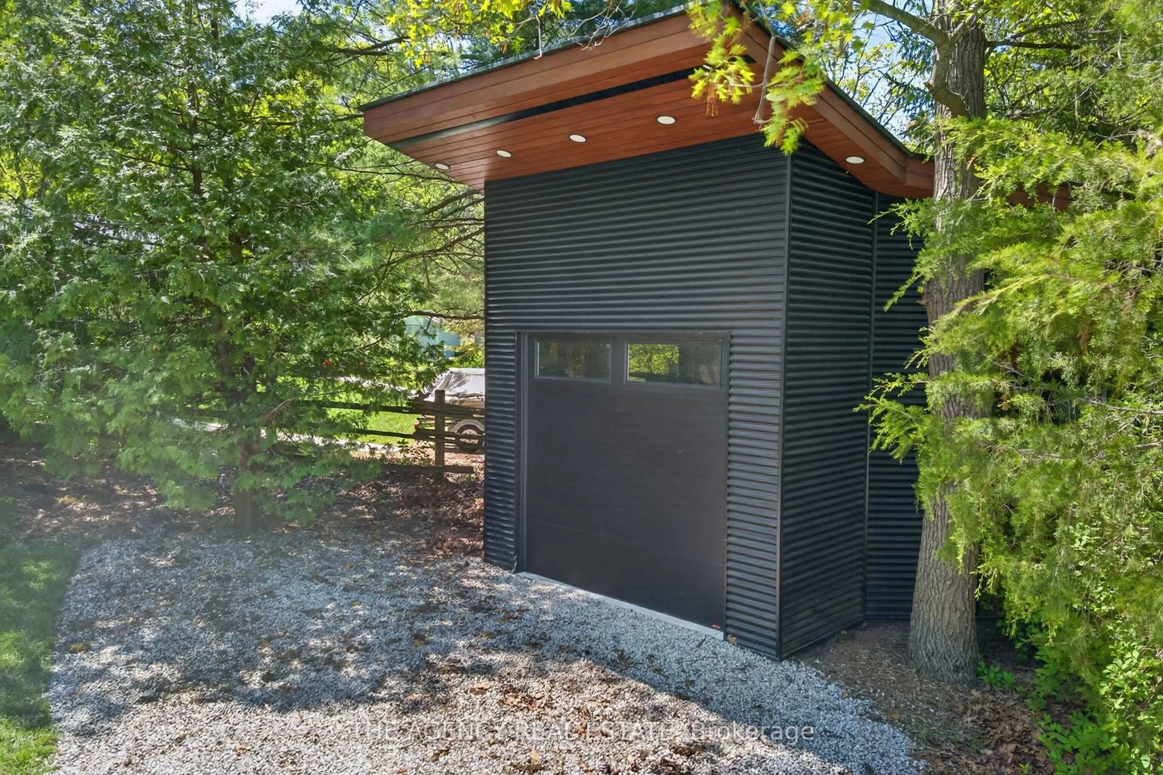 Shed for 7904 Katharine Cres, Lambton Shores Ontario N0M 2L0