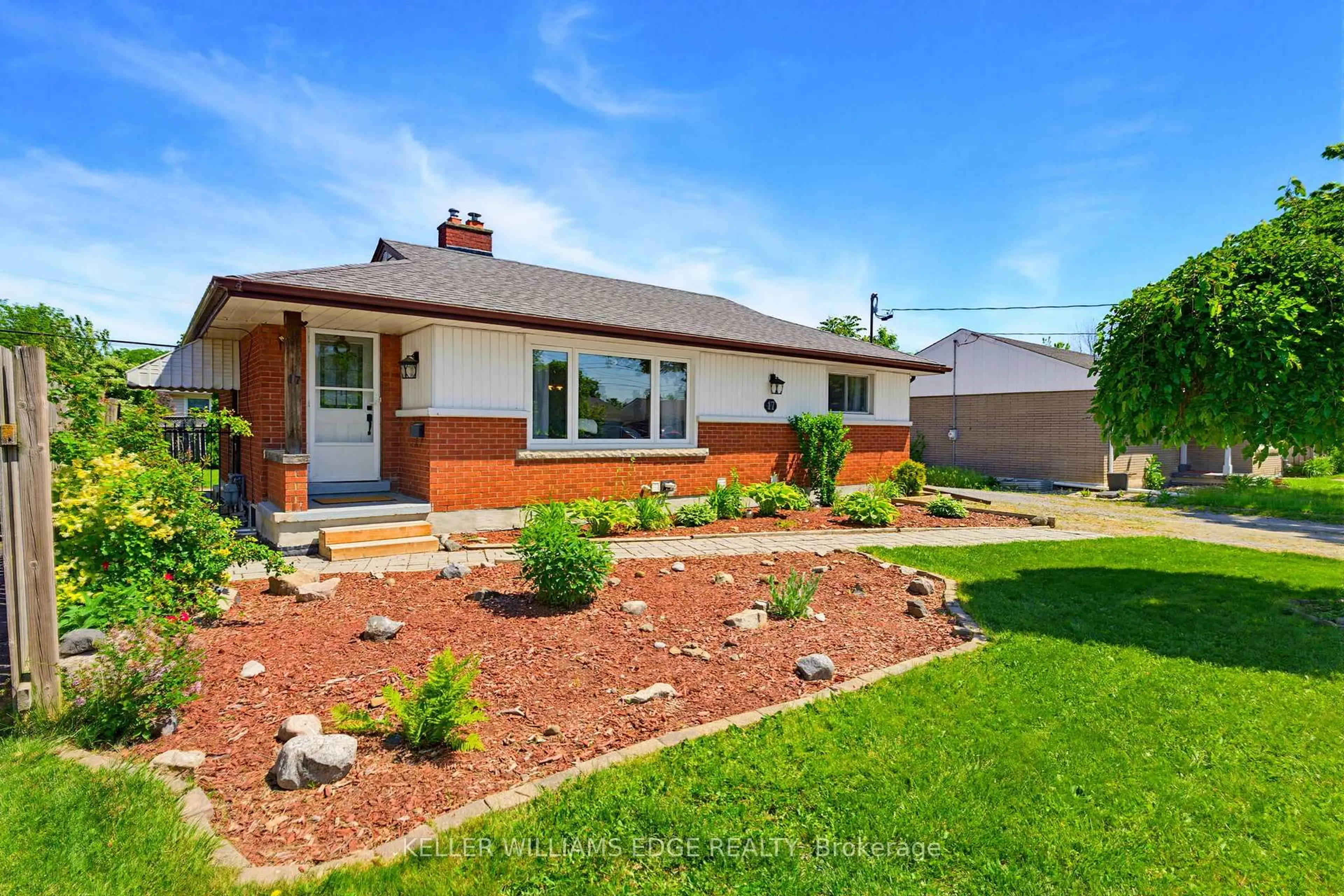 Home with brick exterior material, street for 17 Broadmore Ave, St. Catharines Ontario L2M 6A4