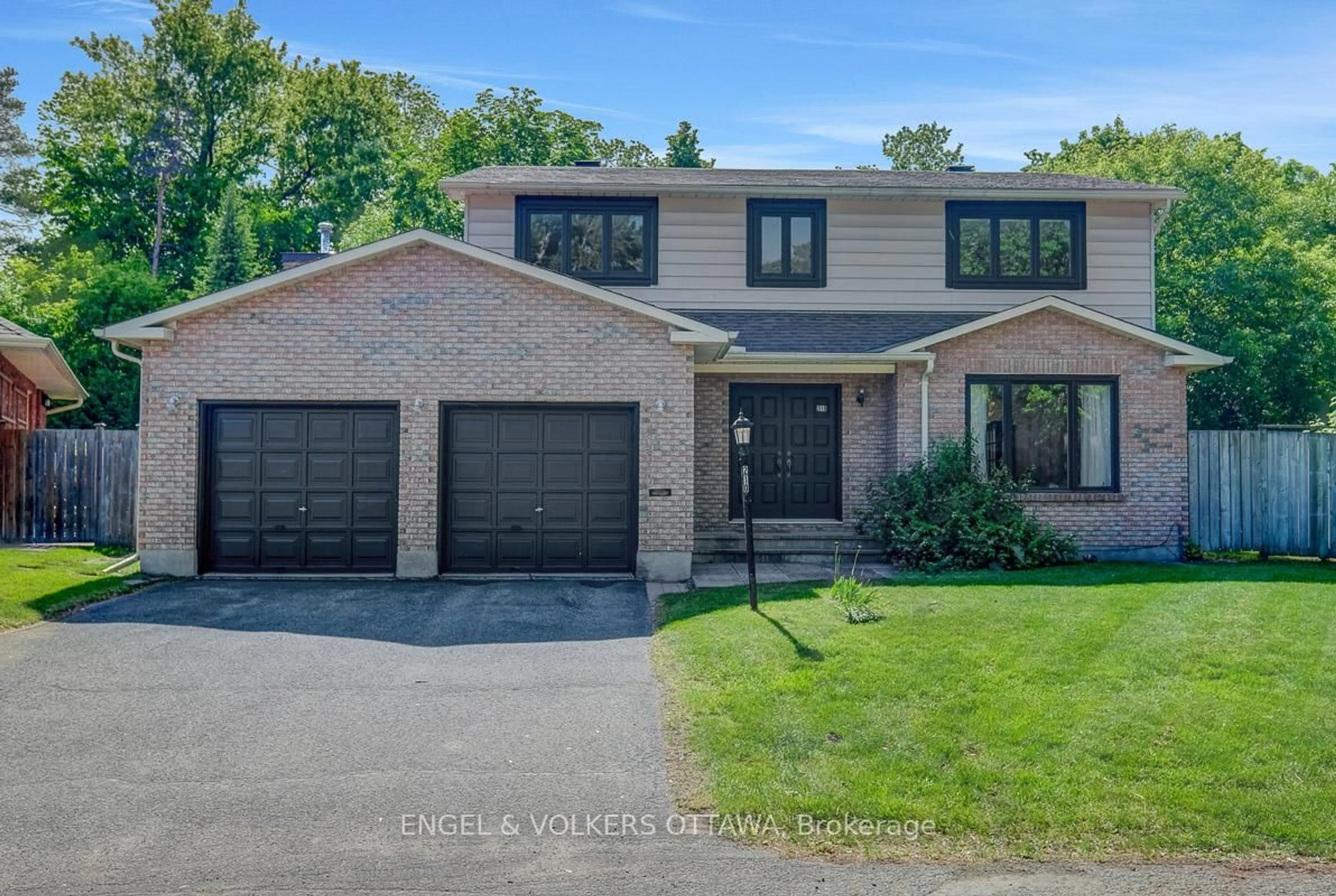 Home with brick exterior material, street for 210 Cypress Crt, Ottawa Ontario K2H 8Z8