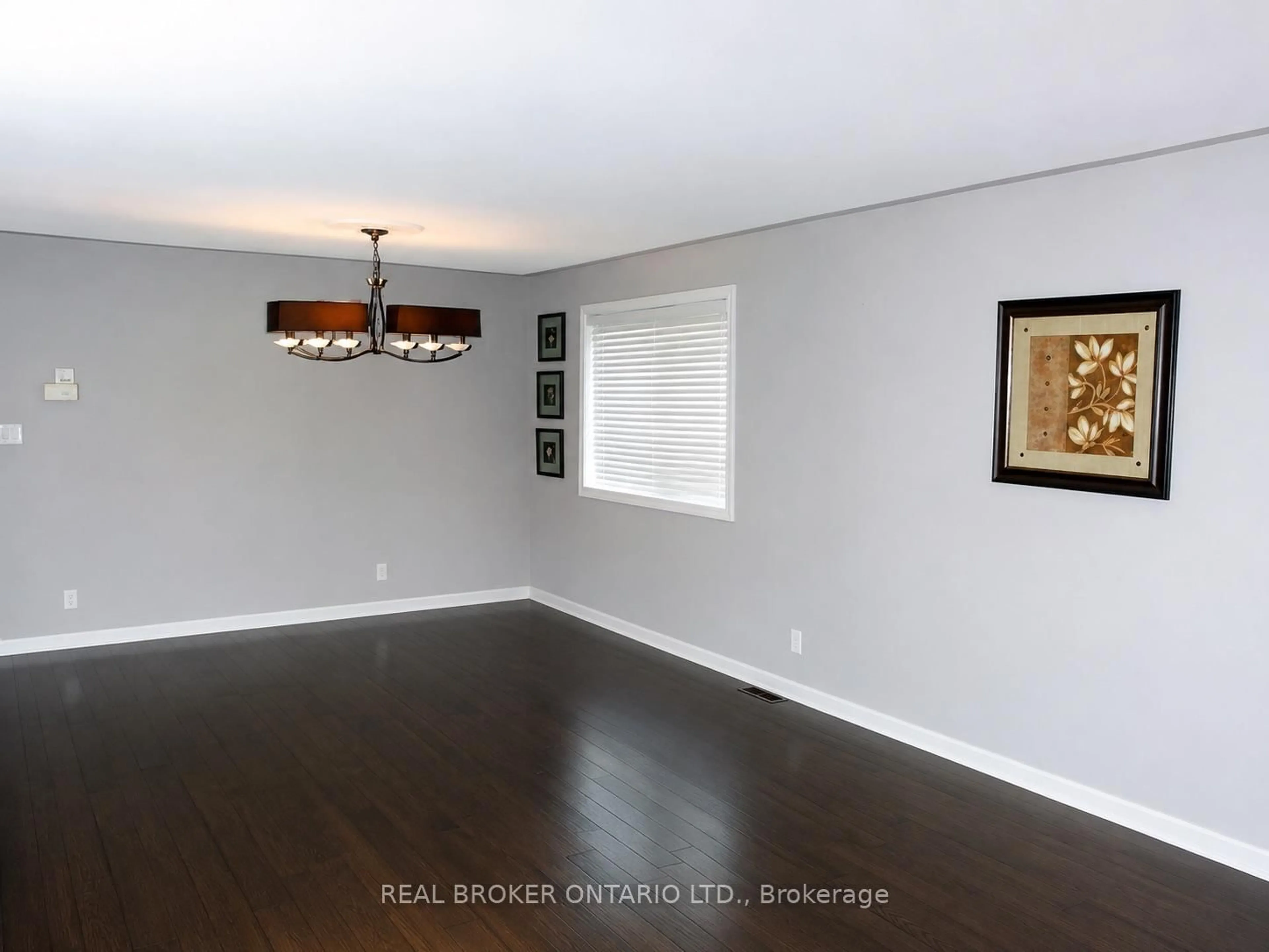 A pic of a room for 21 Saddler St, Pelham Ontario L0S 1E4