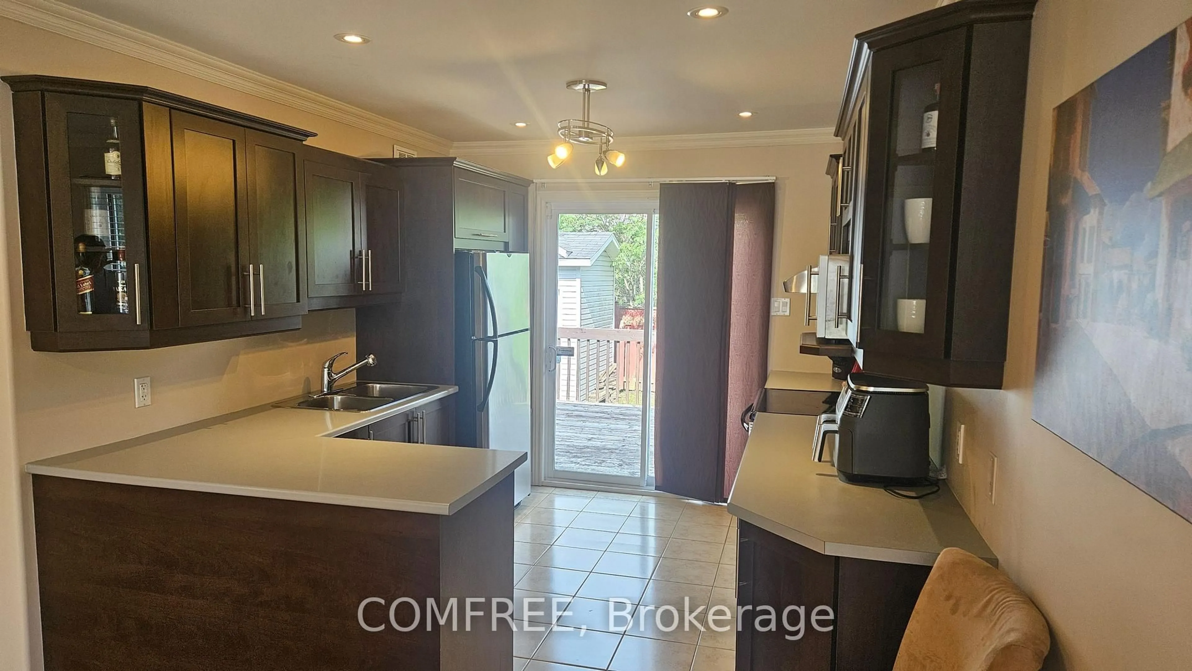 Open concept kitchen, unknown for 410 Marc Andre St, Hawkesbury Ontario K6A 0A5
