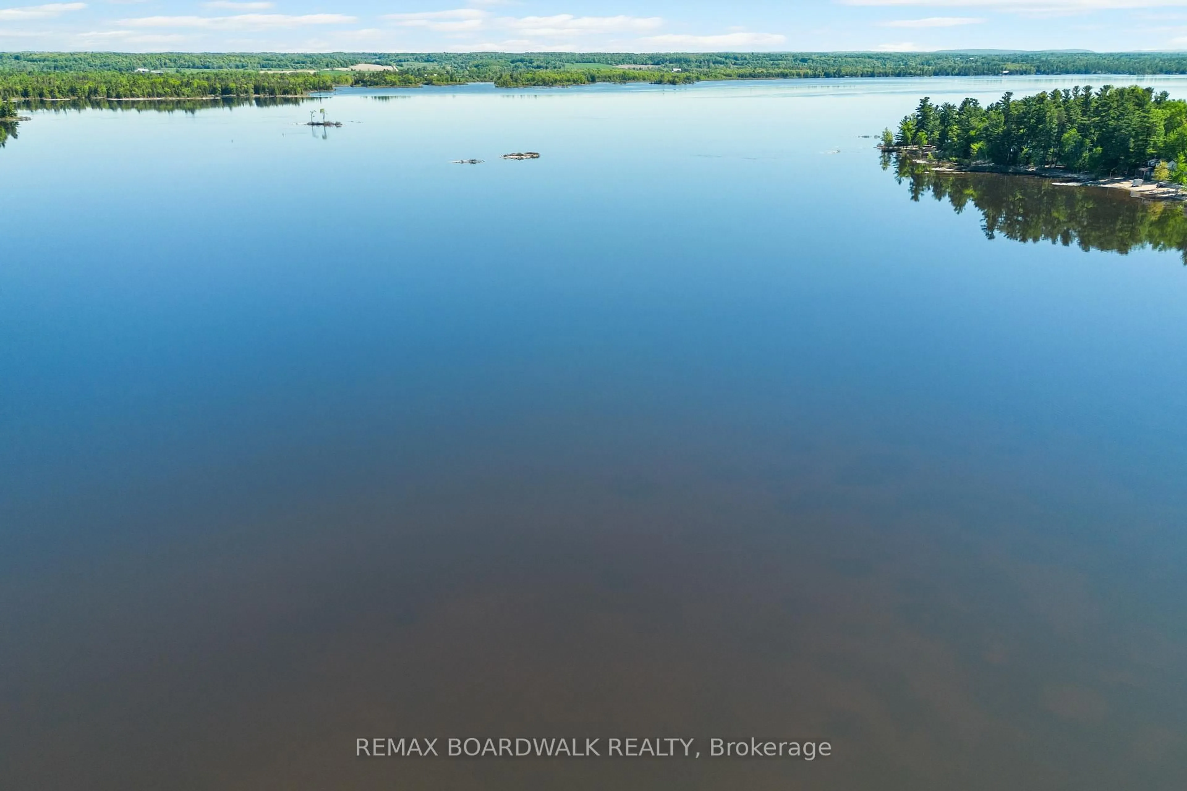 Blurry image for 339 Leavoy Lane, Renfrew Ontario K7V 3Z8