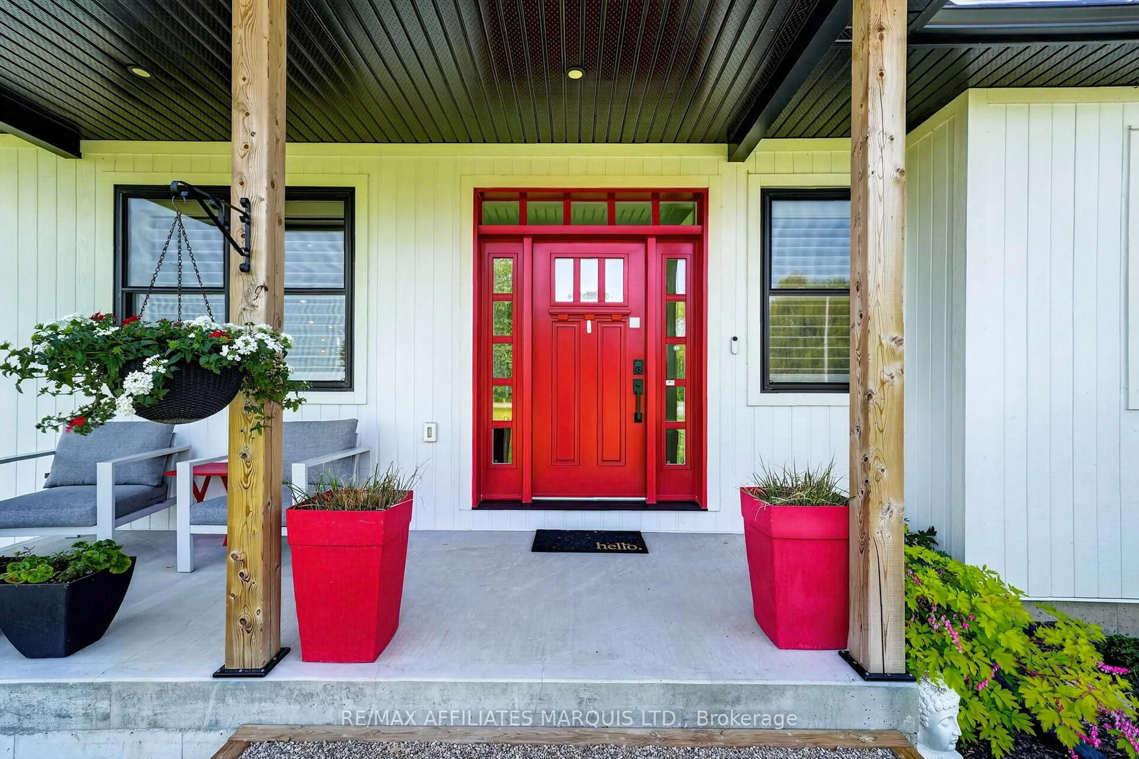 Indoor entryway for 4996 Rosebush Dr, South Glengarry Ontario K0C 1S0
