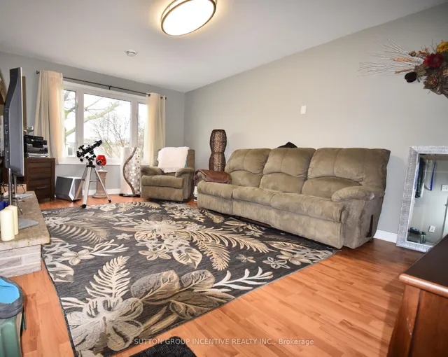 5 Lanark Cres, St. Catharines 4