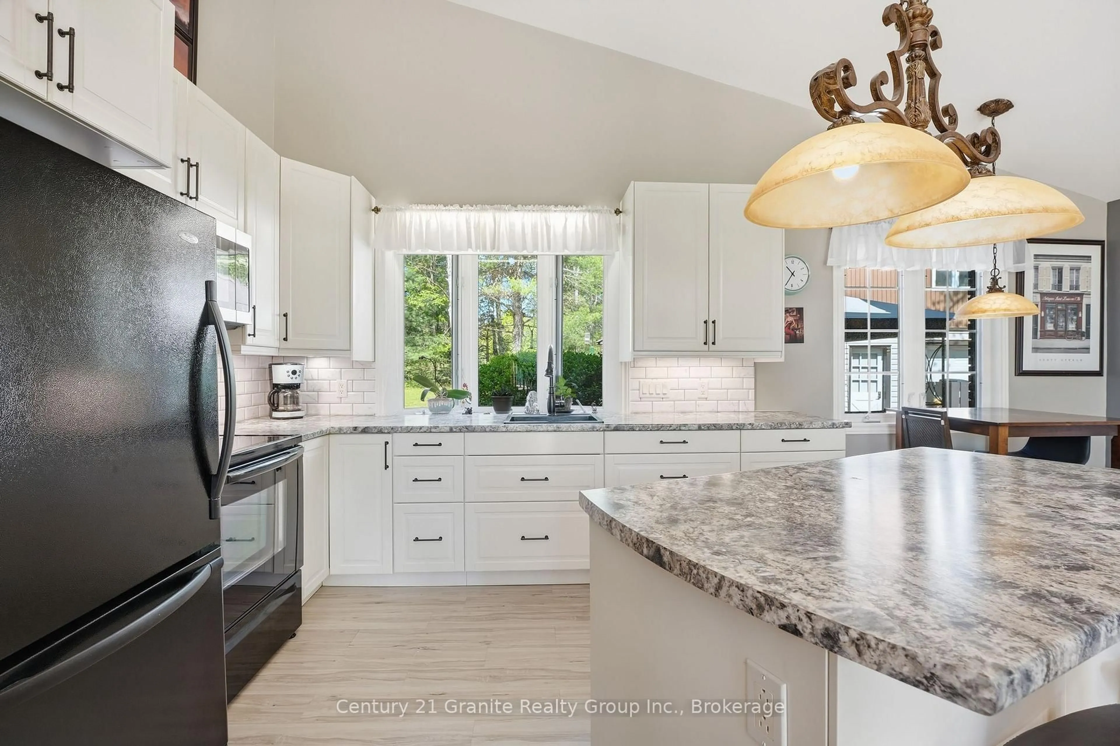 Open concept kitchen, ceramic/tile floor for 2043 Wigamog Rd, Dysart et al Ontario K0M 1S0