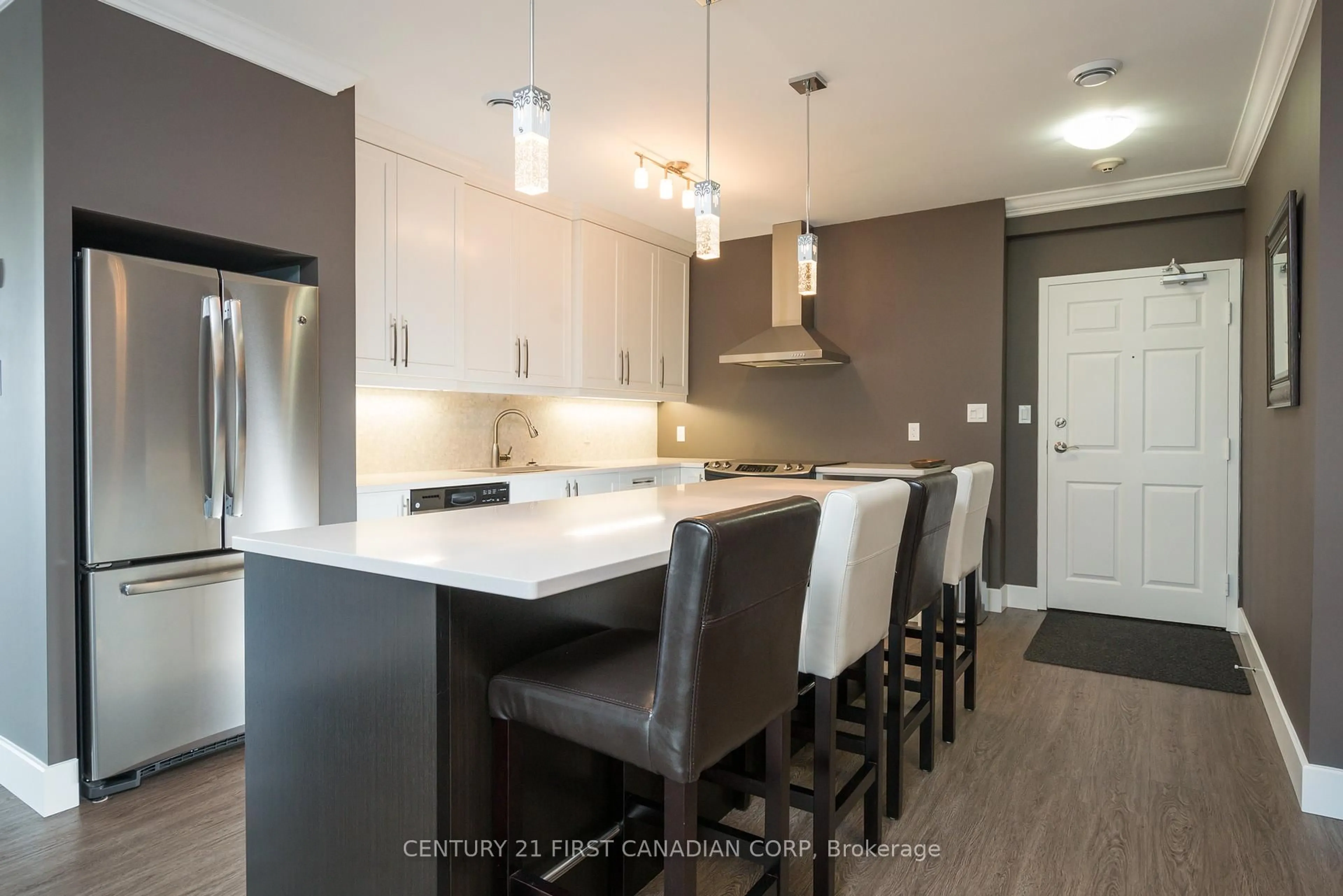 Contemporary kitchen, unknown for 544 Talbot St #904, London East Ontario N6A 0A8