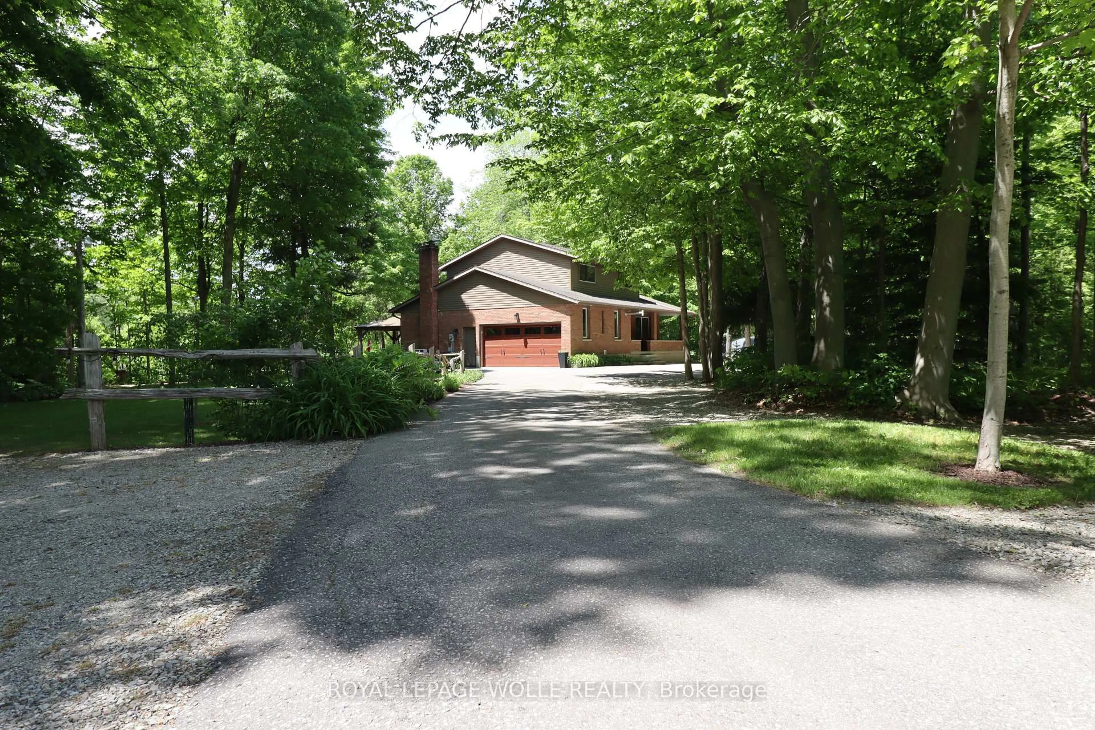 Unknown for 10 Palace St, Kitchener Ontario N2E 0J3