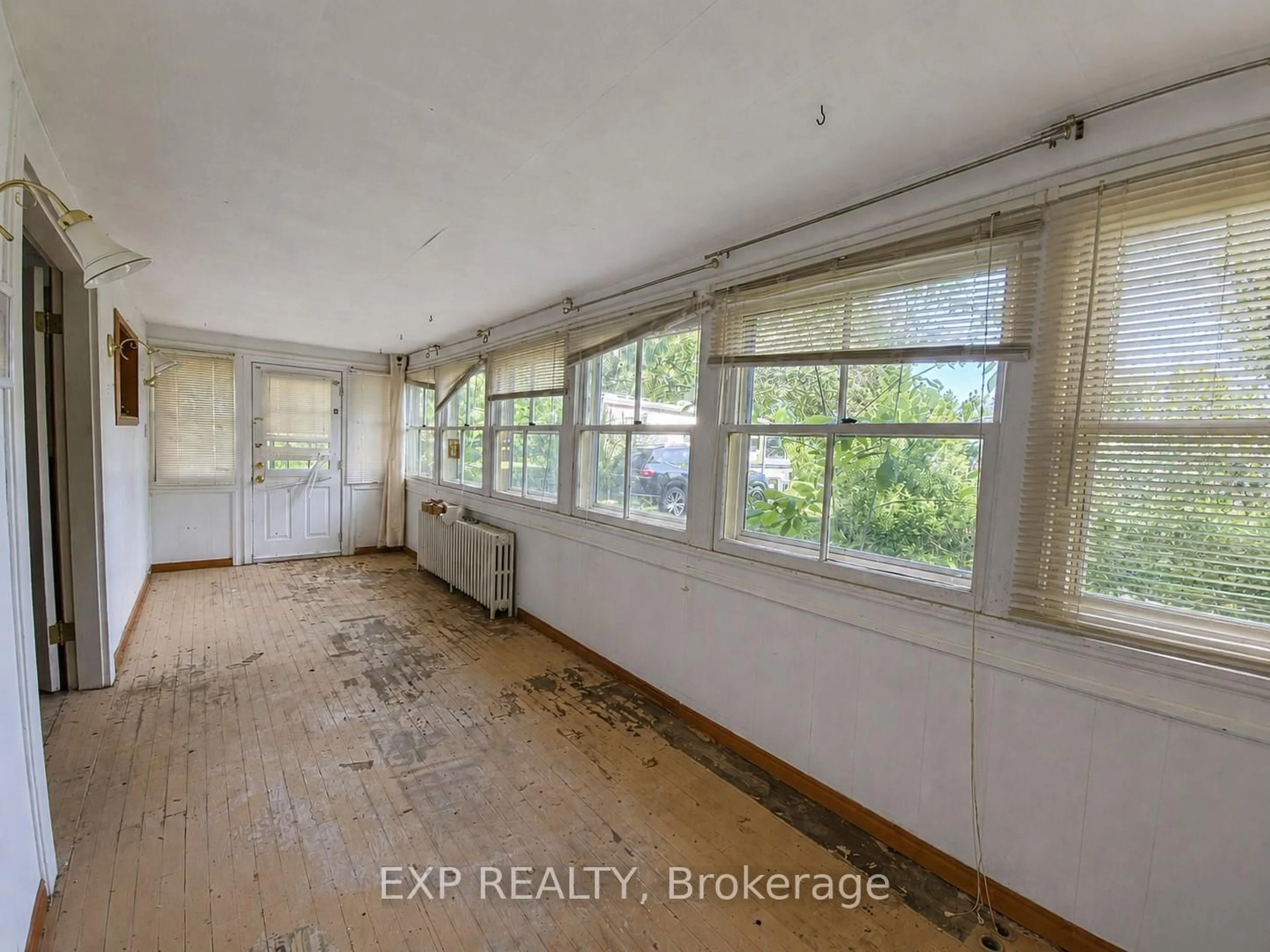 A pic of a room for 3226 Pine Ave, Fort Erie Ontario L0S 1N0