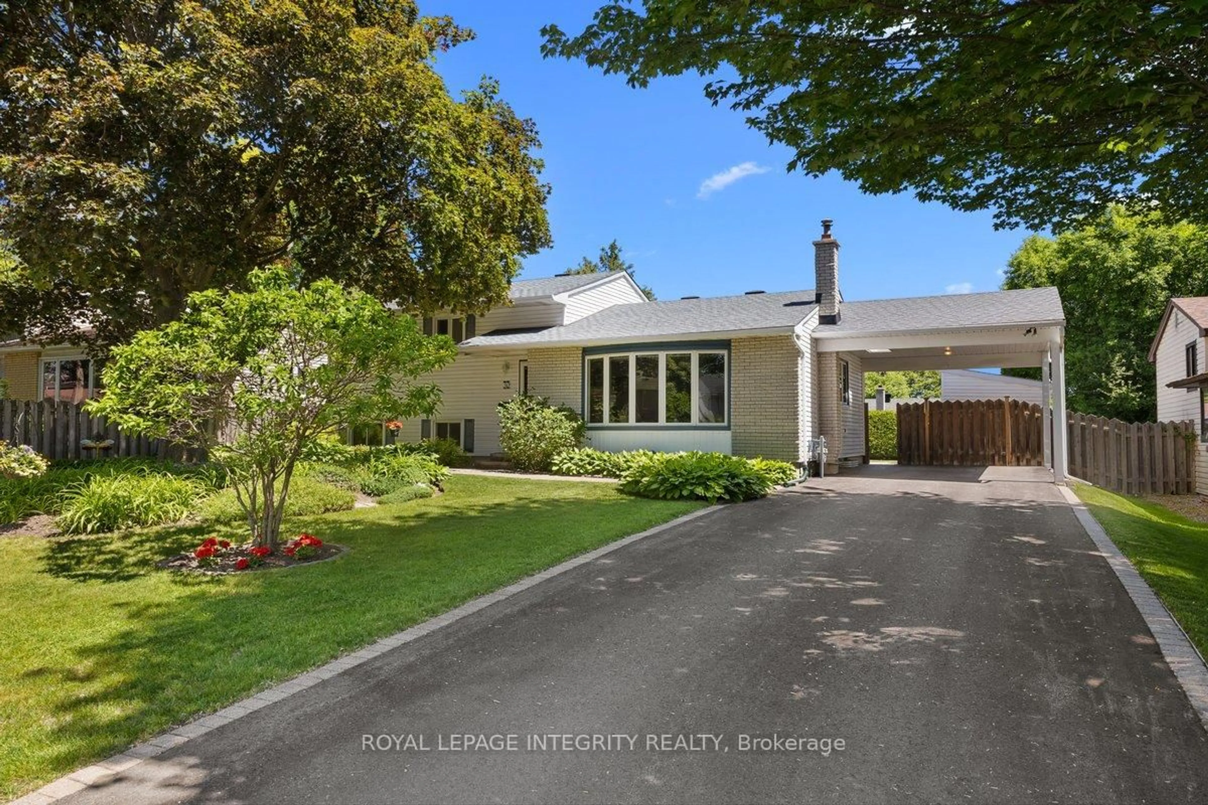 Unknown for 30 Biscayne Cres, Ottawa Ontario K2E 6Y9
