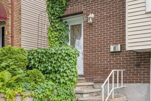6 Gillespie Cres, Ottawa 4