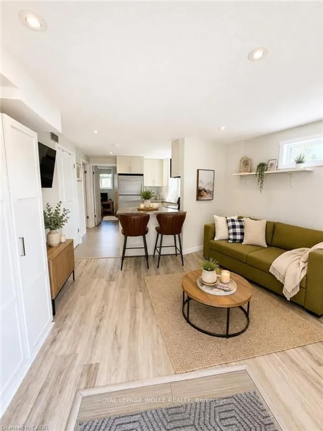 489 East Ave #A, Kitchener 5