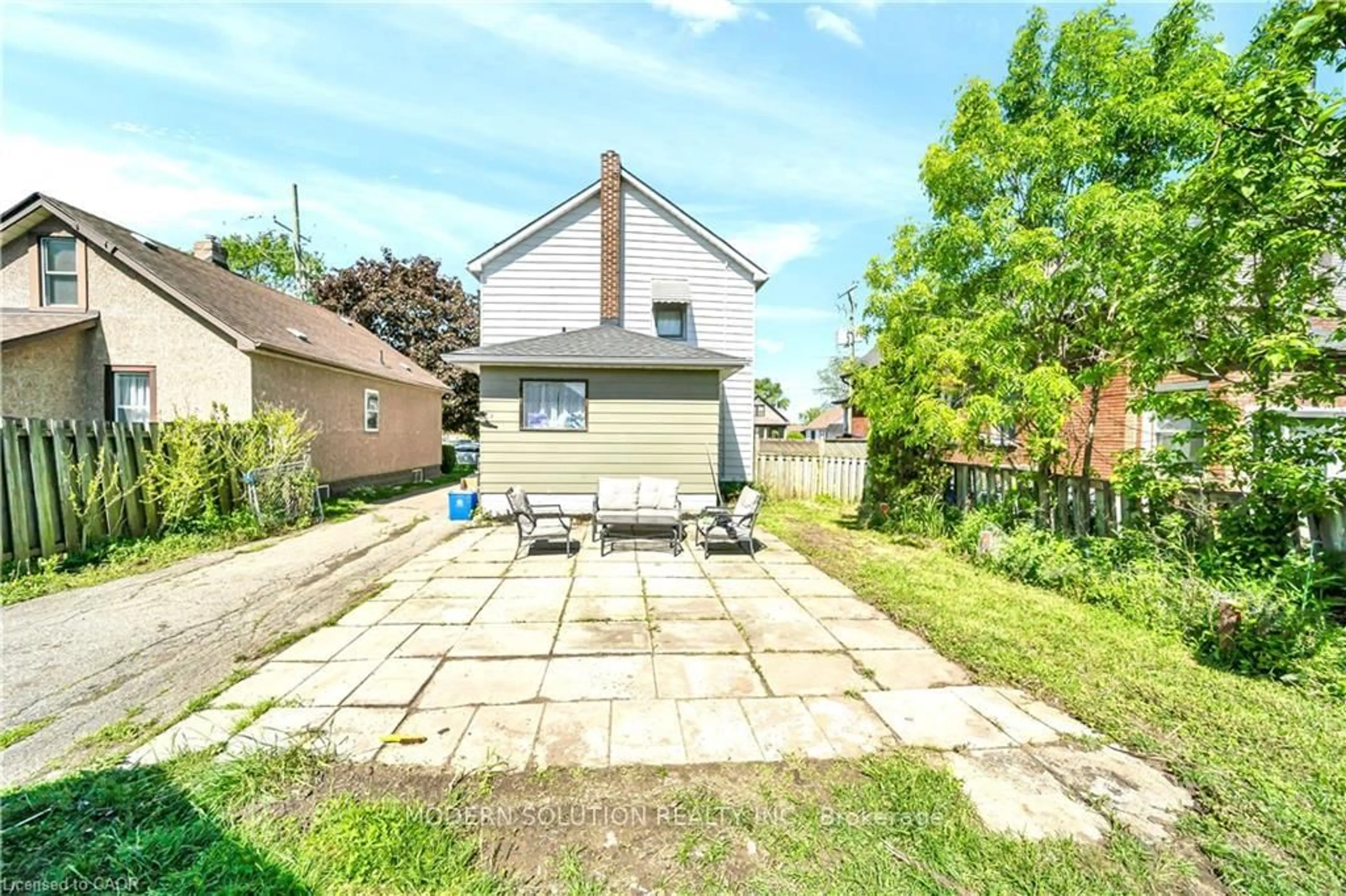 Patio, street for 457 DAVIS St, Port Colborne Ontario L3K 1Z7