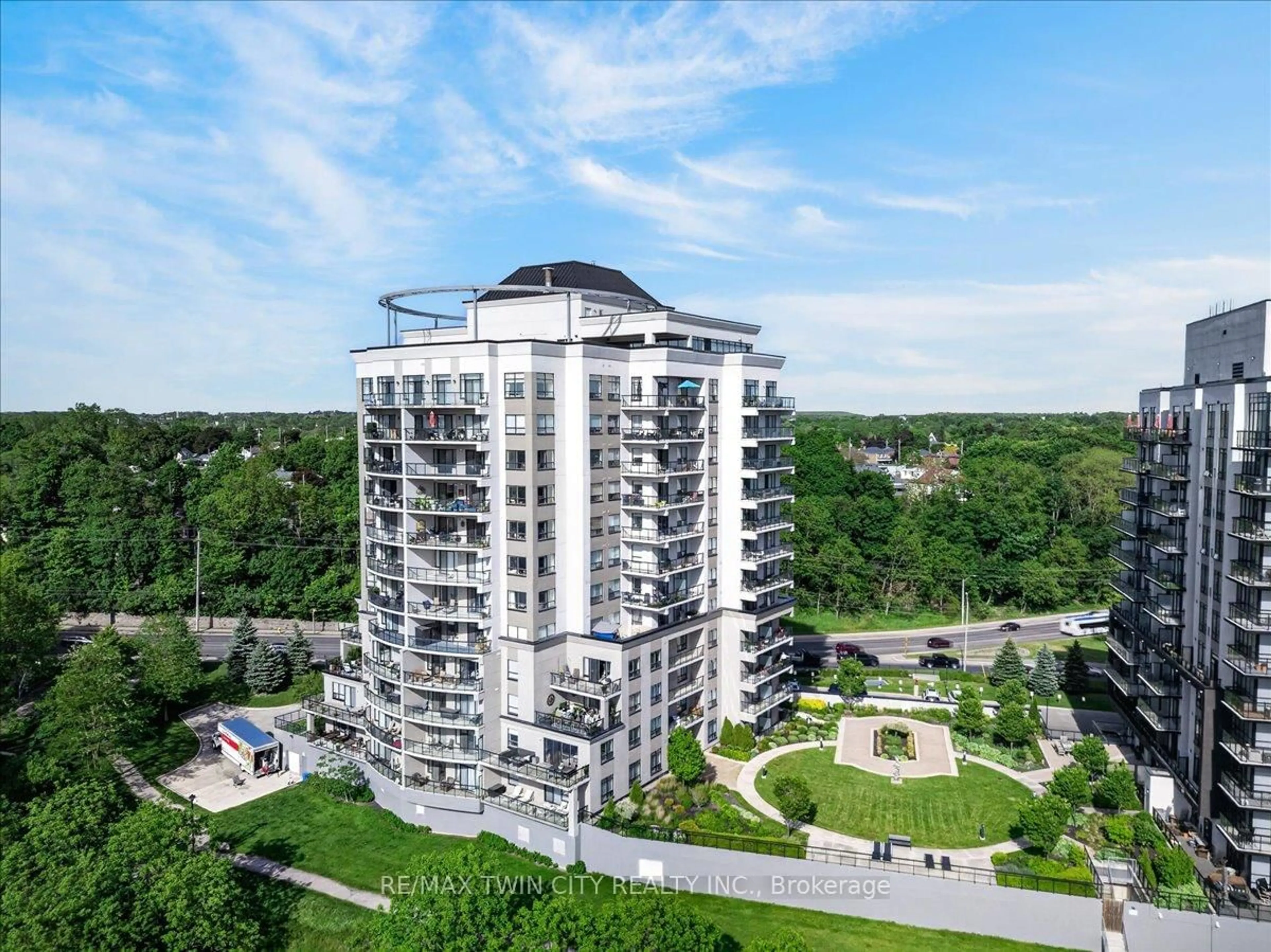 A pic from outside/outdoor area/front of a property/back of a property/a pic from drone, building for 170 Water St #405, Cambridge Ontario N1R 3B6