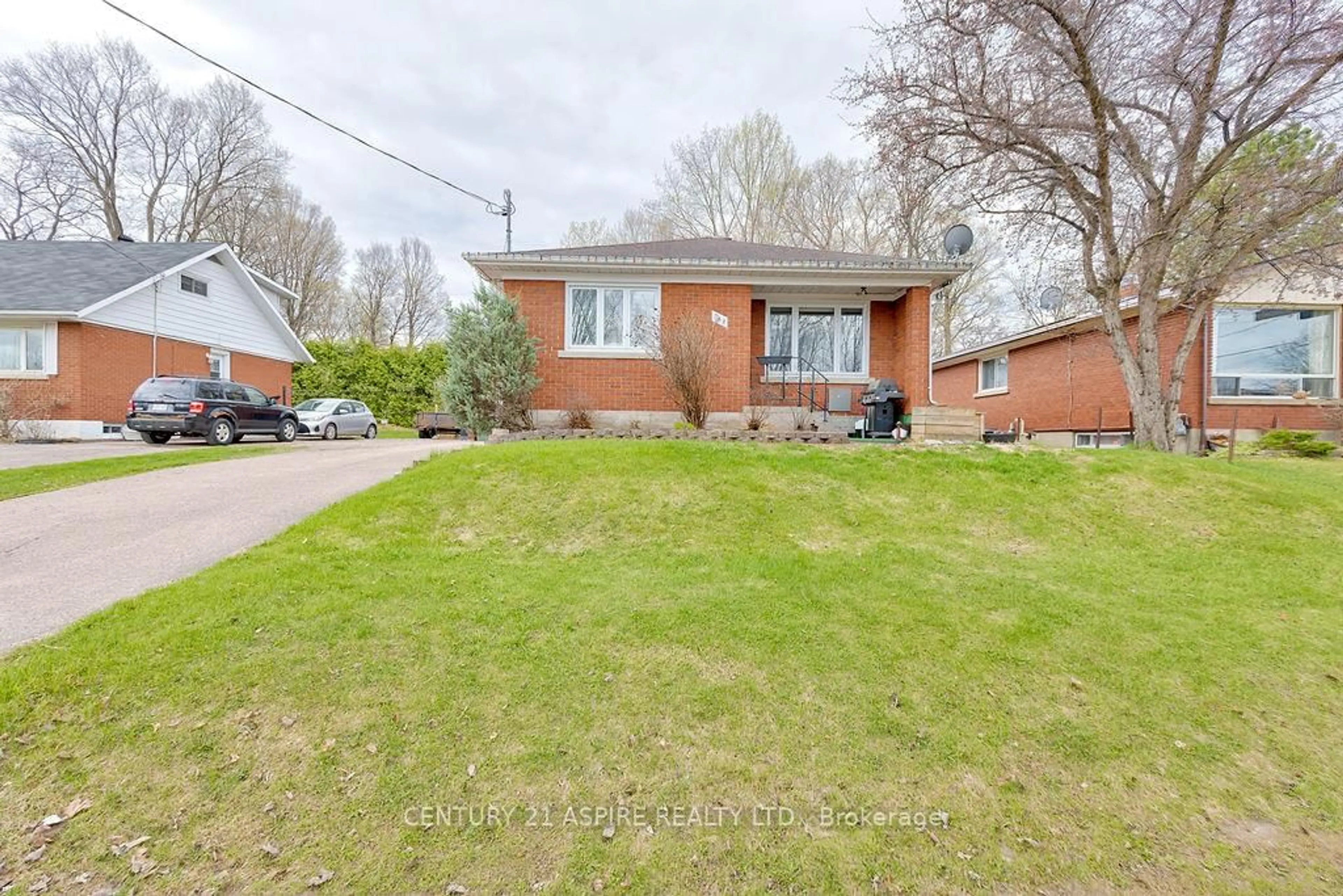Home with brick exterior material, street for 368 Bell St, Pembroke Ontario K8A 2K4