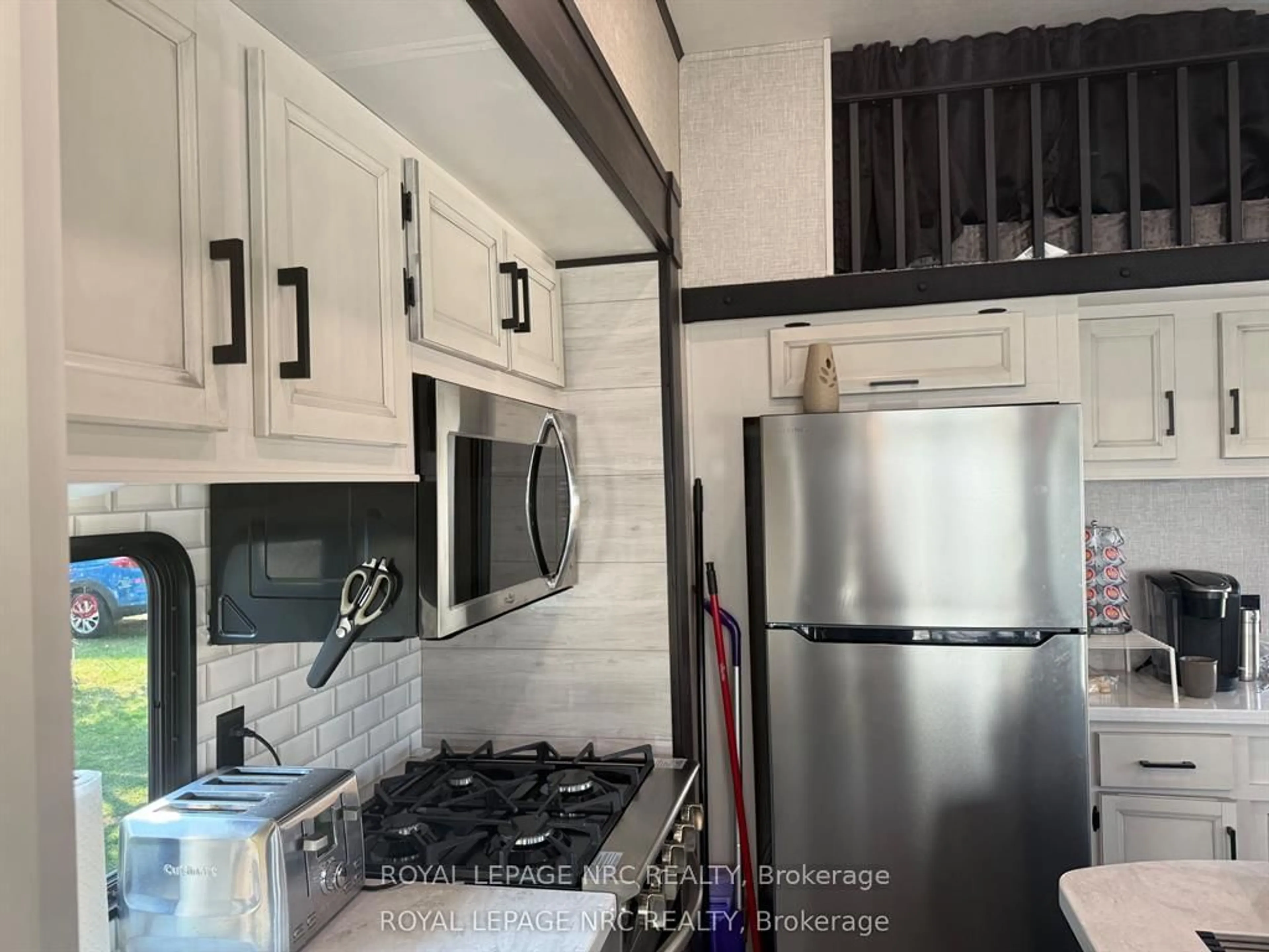 Standard kitchen, ceramic/tile floor for 4 Dogwood St, Otonabee-South Monaghan Ontario K9J 6Y3