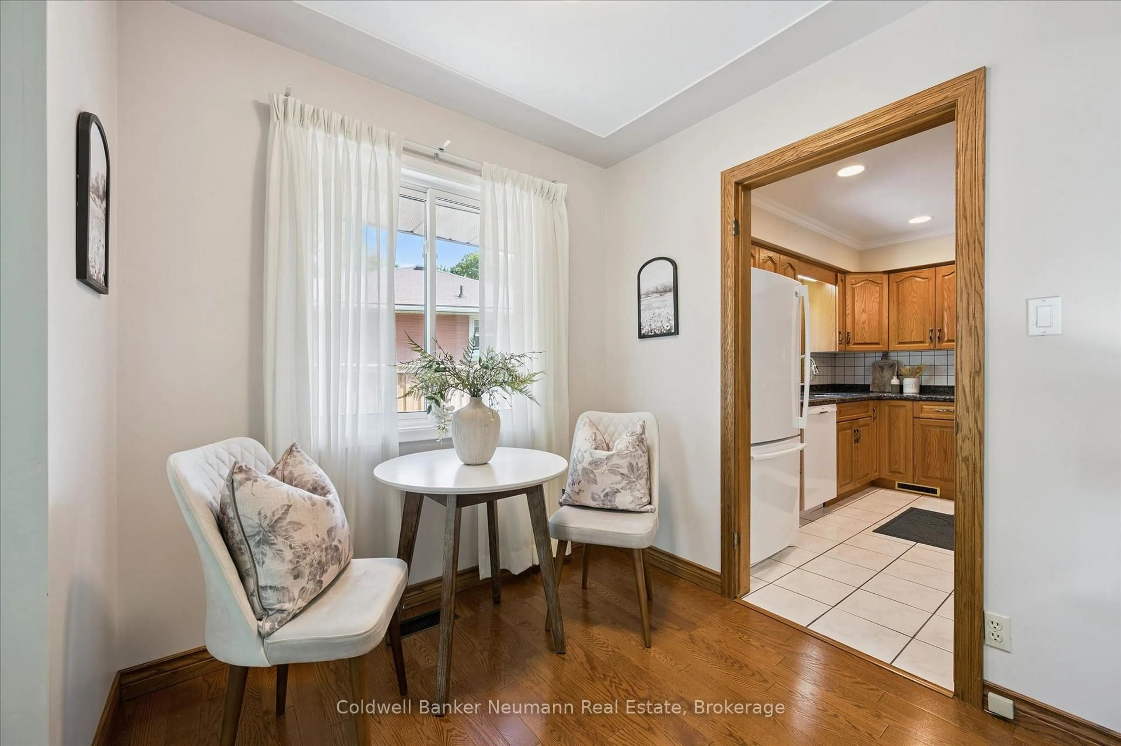 Dining room, ceramic/tile floor for 9 Ottawa Cres, Guelph Ontario N1E 2A4