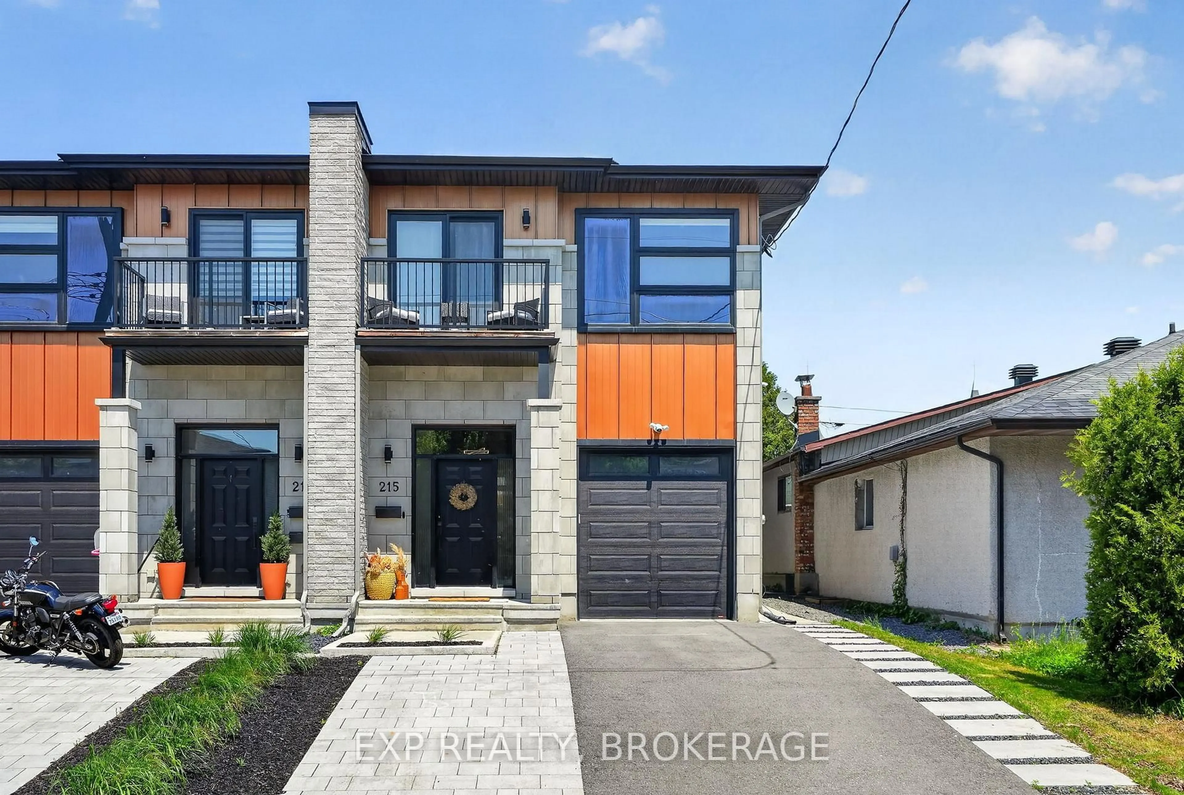 Home with brick exterior material, street for 215 Columbus Ave, Ottawa Ontario K1K 1P7