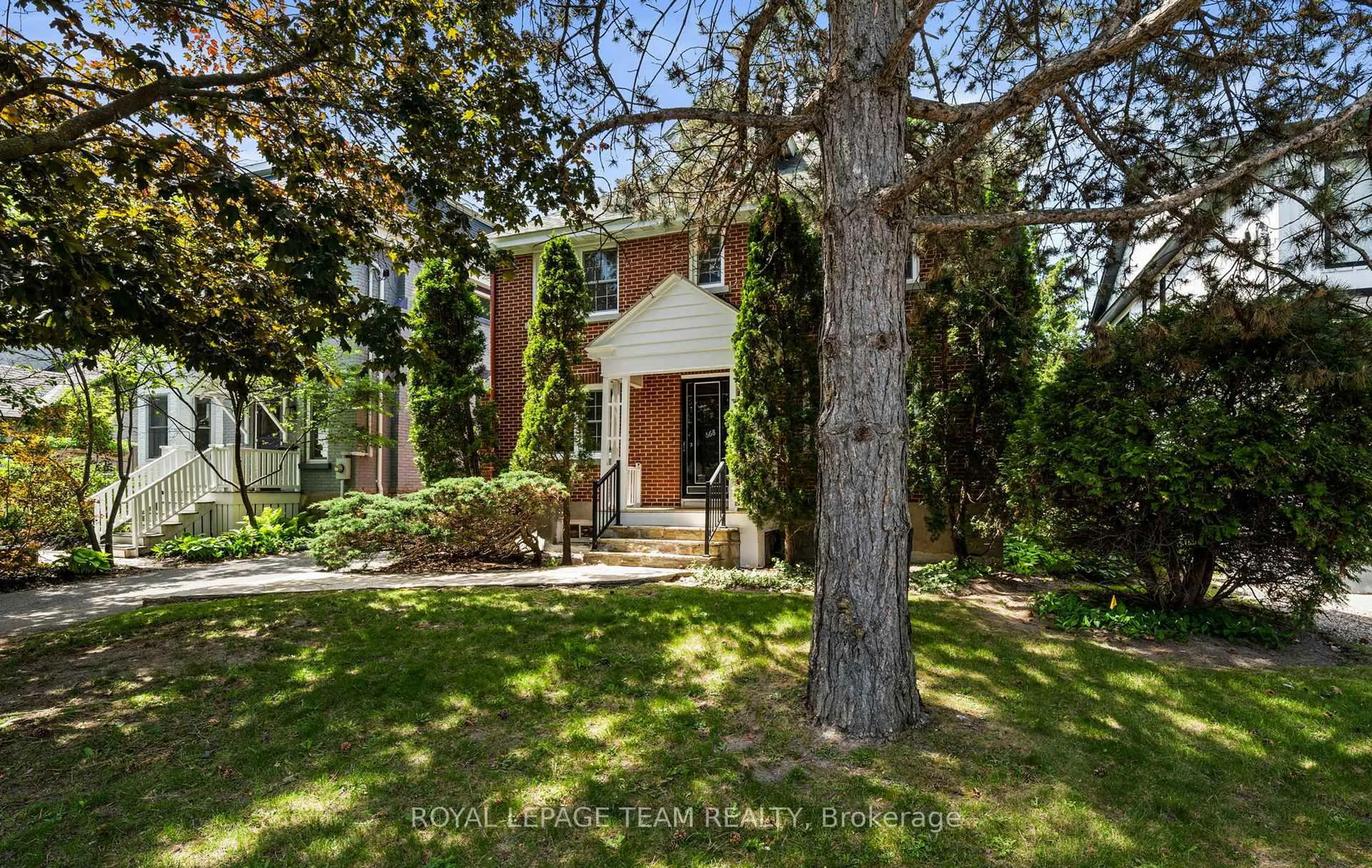 Home with brick exterior material, street for 568 Golden Ave, Ottawa Ontario K2A 2E9
