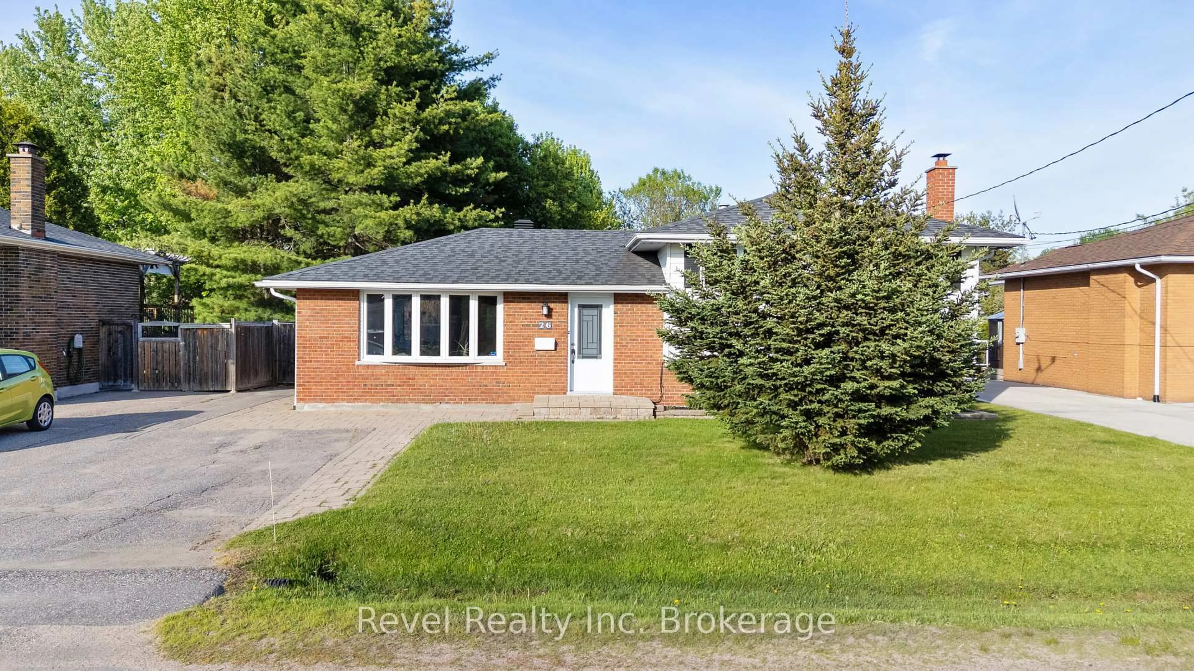 Home with brick exterior material, street for 26 Nipissing Cres, North Bay Ontario P1A 2V7