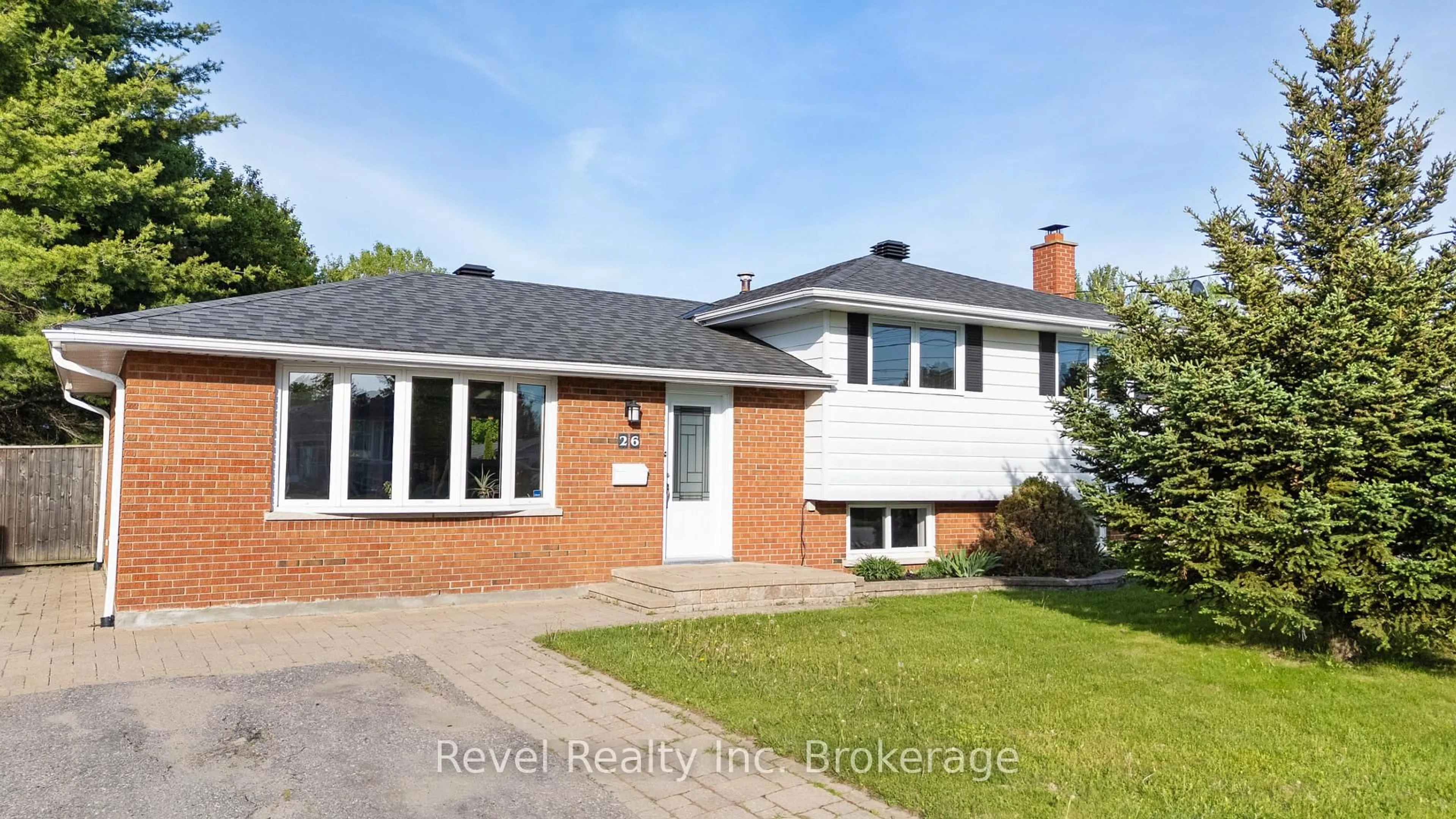 Home with brick exterior material, street for 26 Nipissing Cres, North Bay Ontario P1A 2V7