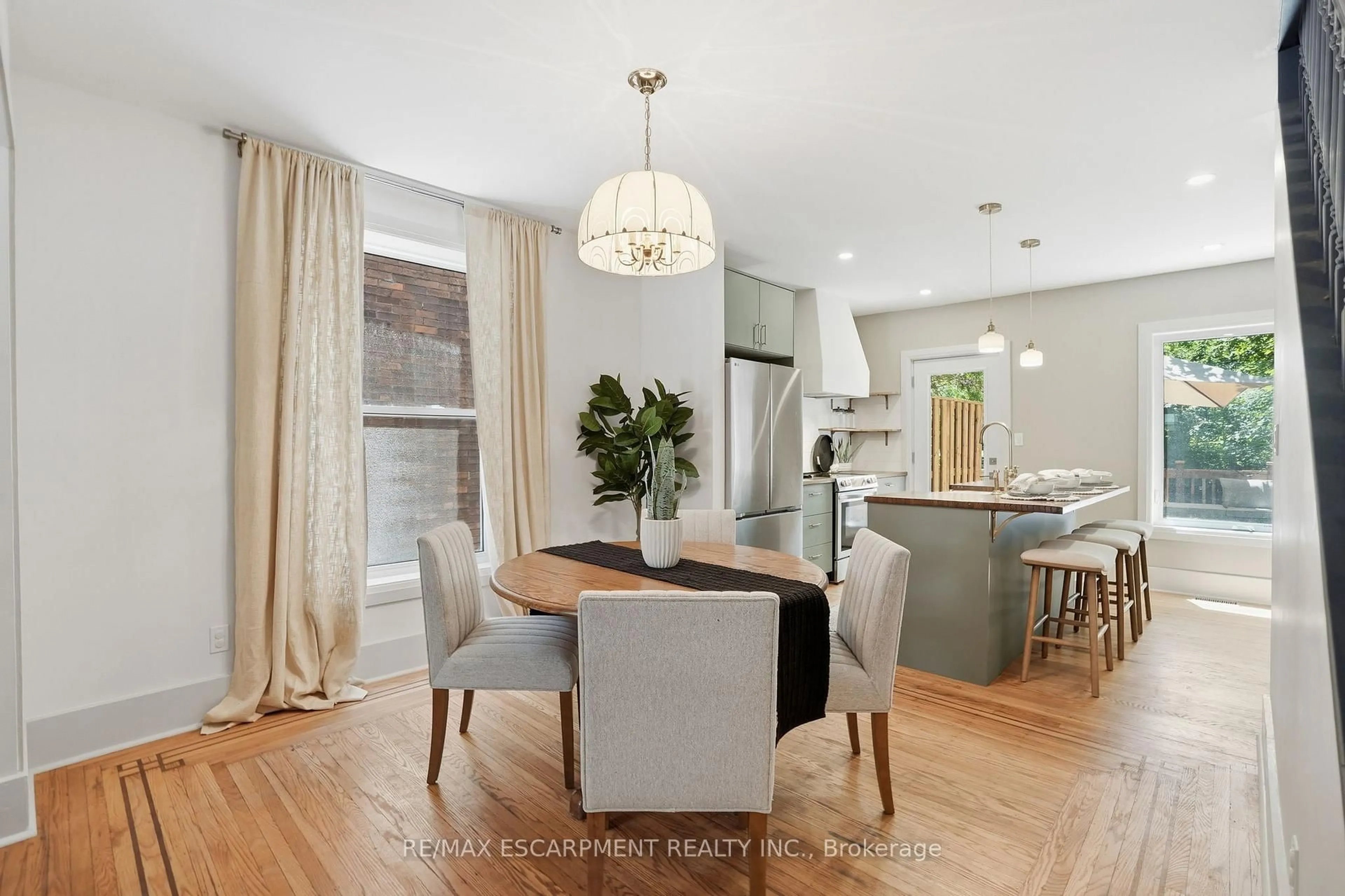 Open concept kitchen, unknown for 14 Cumberland Ave, Hamilton Ontario L8M 1Y7