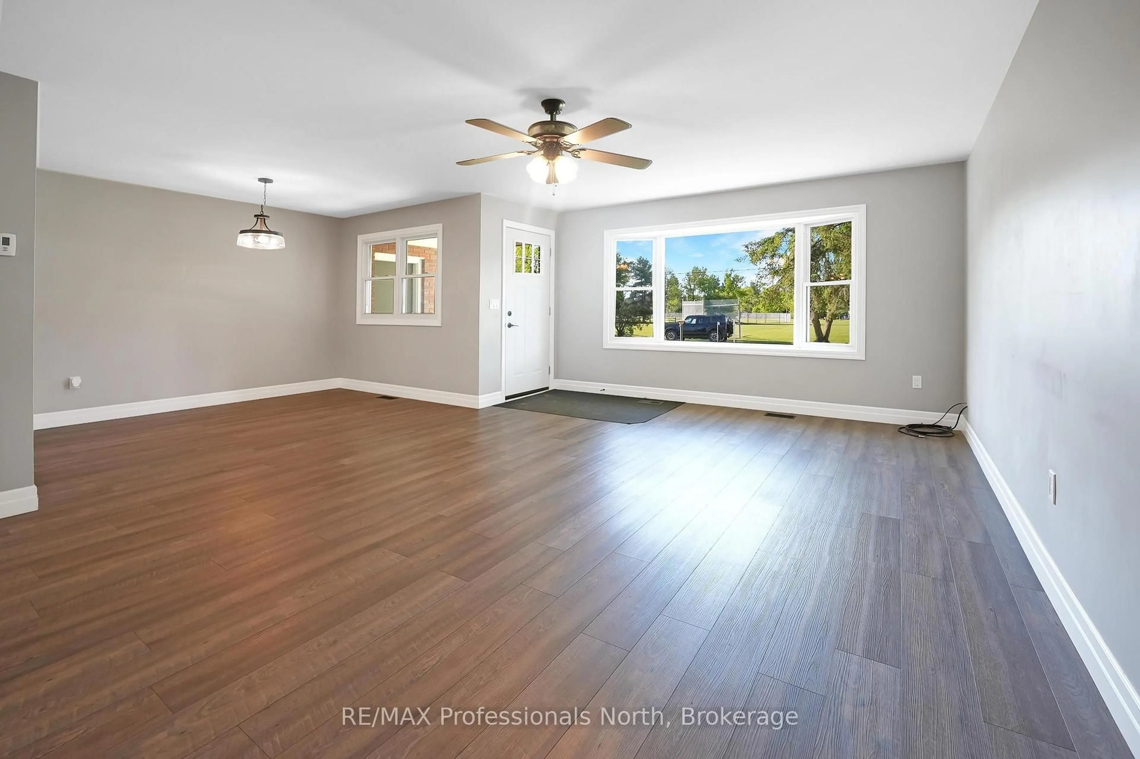 A pic of a room for 162 Hillside Dr, Kawartha Lakes Ontario K0M 1C0