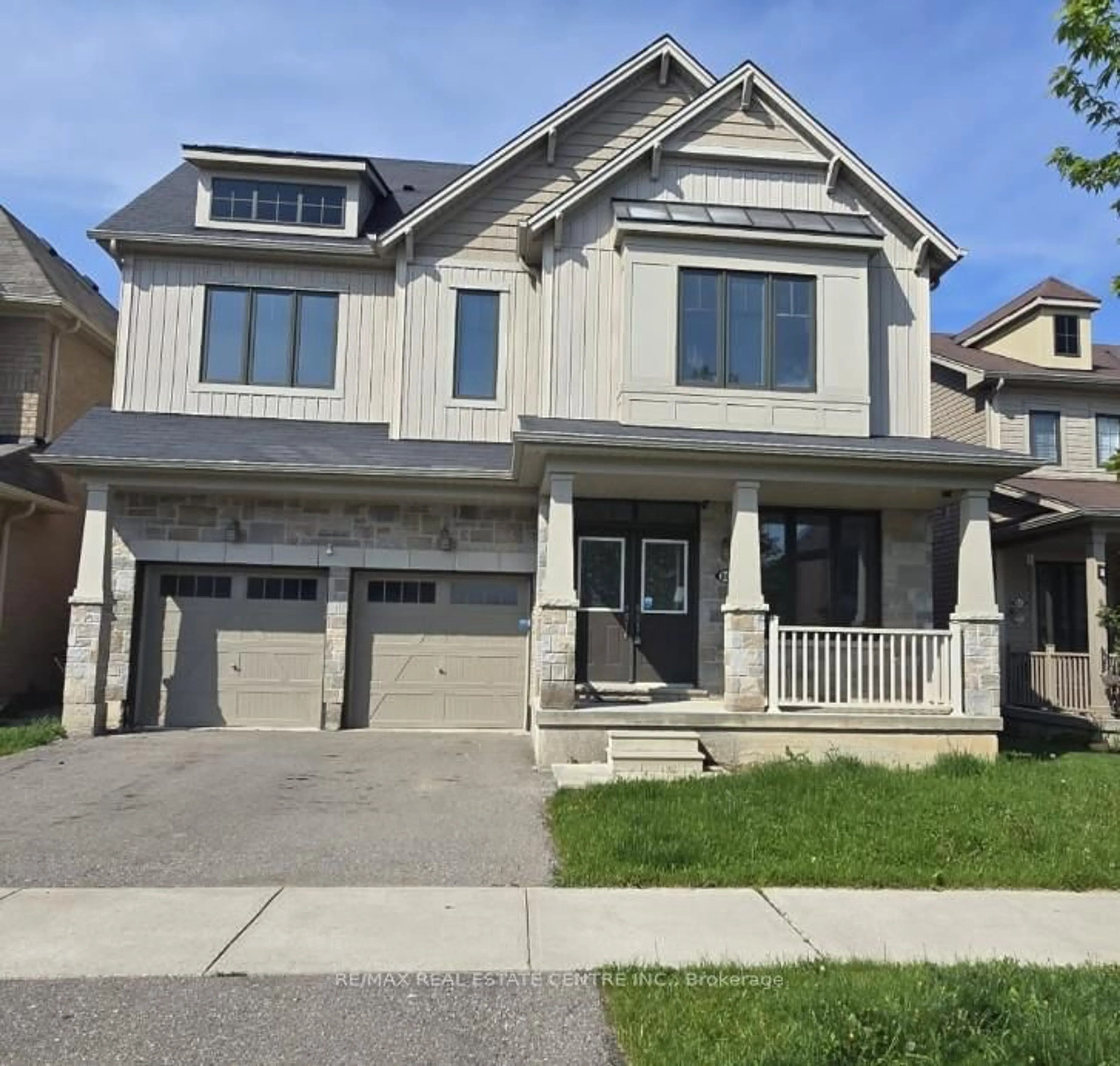 Home with vinyl exterior material, street for 80 Larry Cres, Haldimand Ontario N3W 0B2