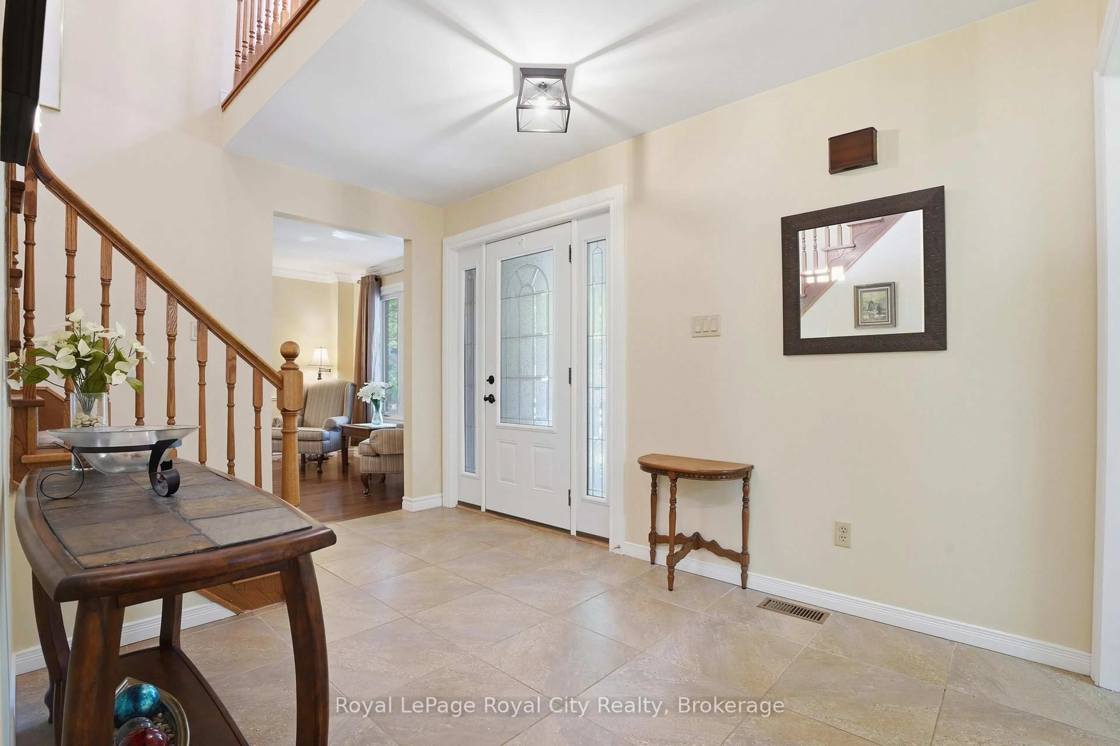 Indoor entryway for 3 Darby Rd, Guelph Ontario N1K 1R4