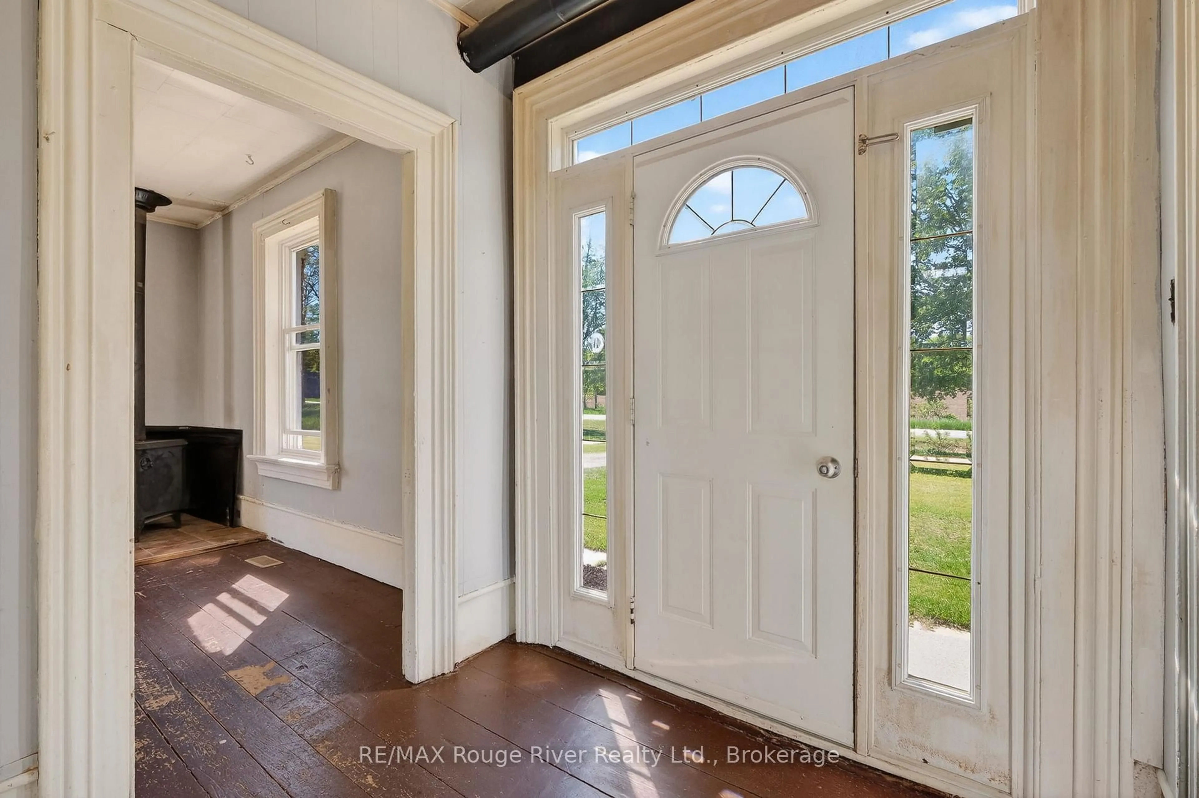 Indoor entryway for 374 County 27 Rd, Cramahe Ontario K0K 1M0